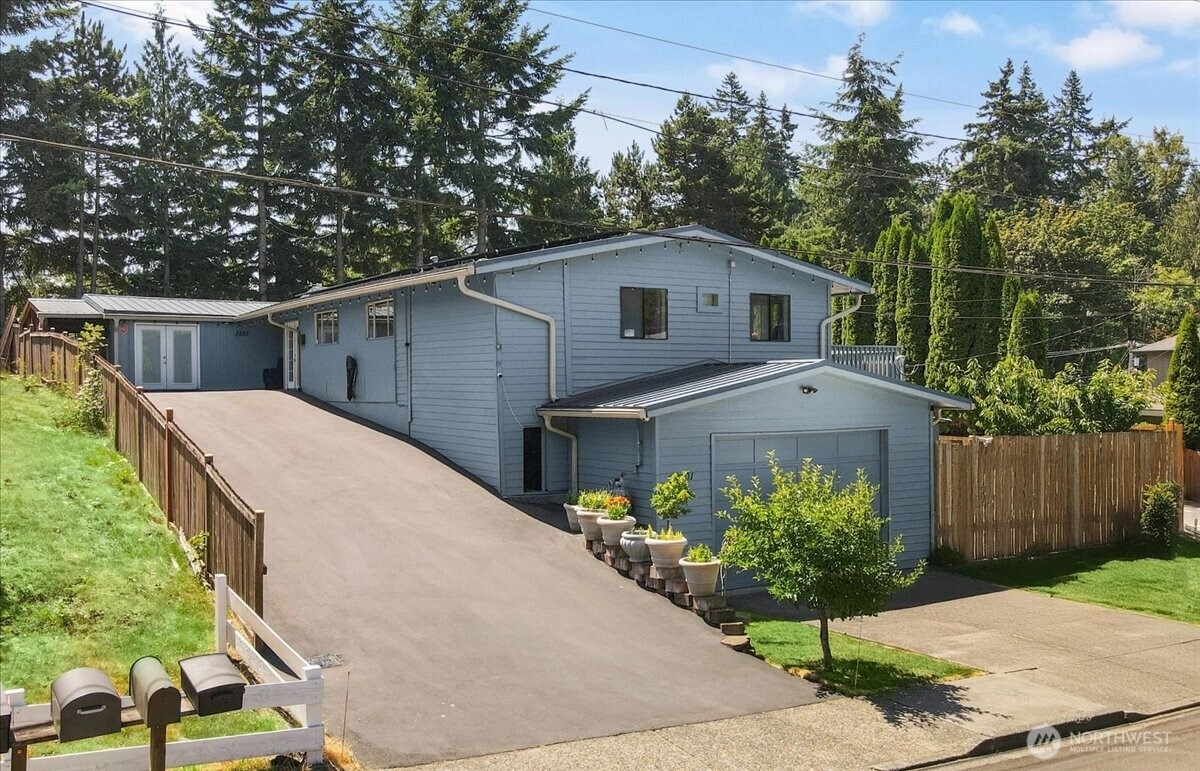 7801 NE 133rd Pl Unit  Kirkland WA 98034