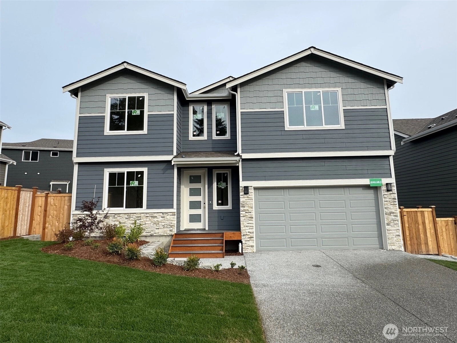 565 SW Fairway Dr Unit  Oak Harbor WA 98277