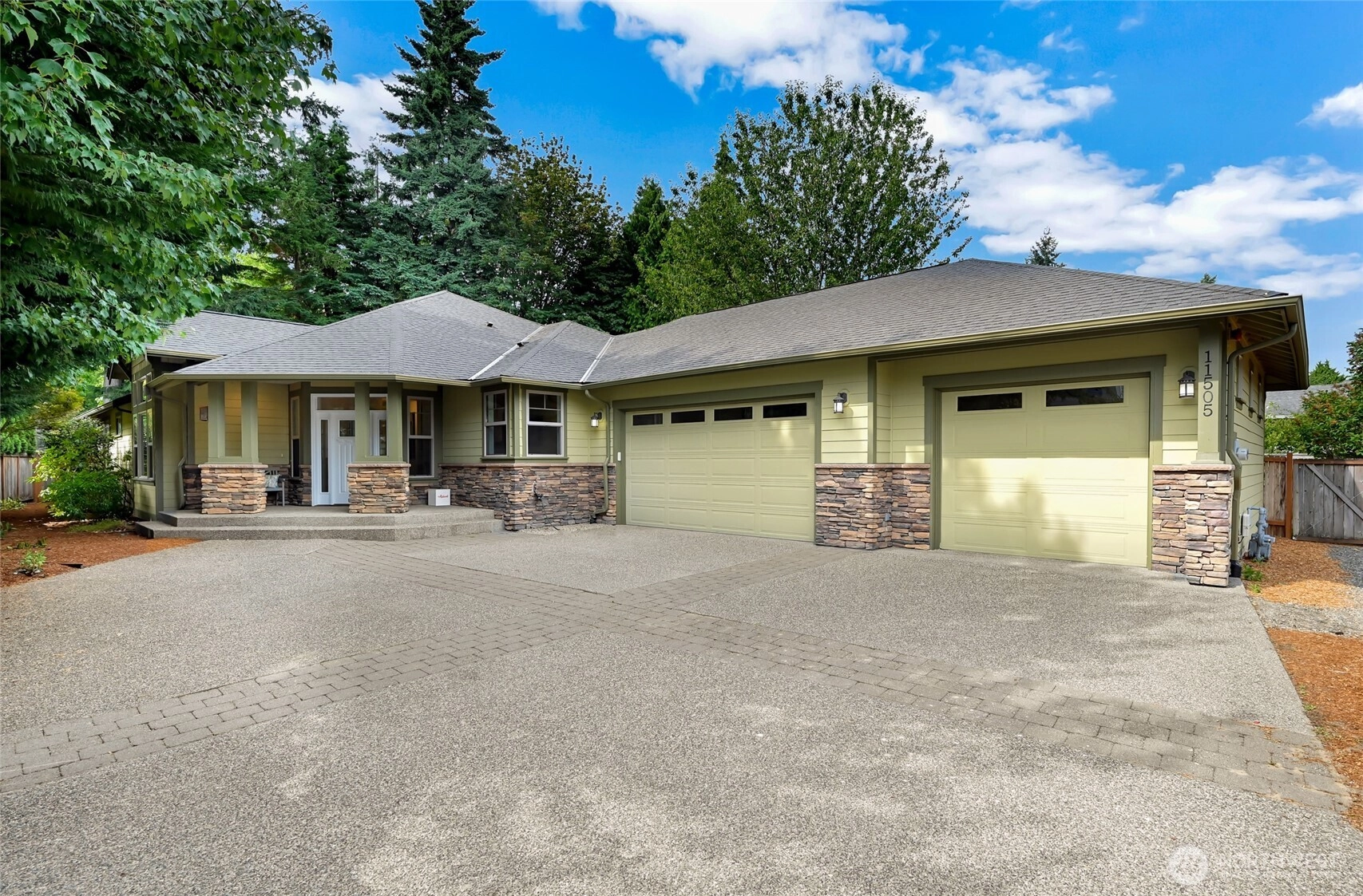 11505 111th Pl NE Kirkland WA 98033