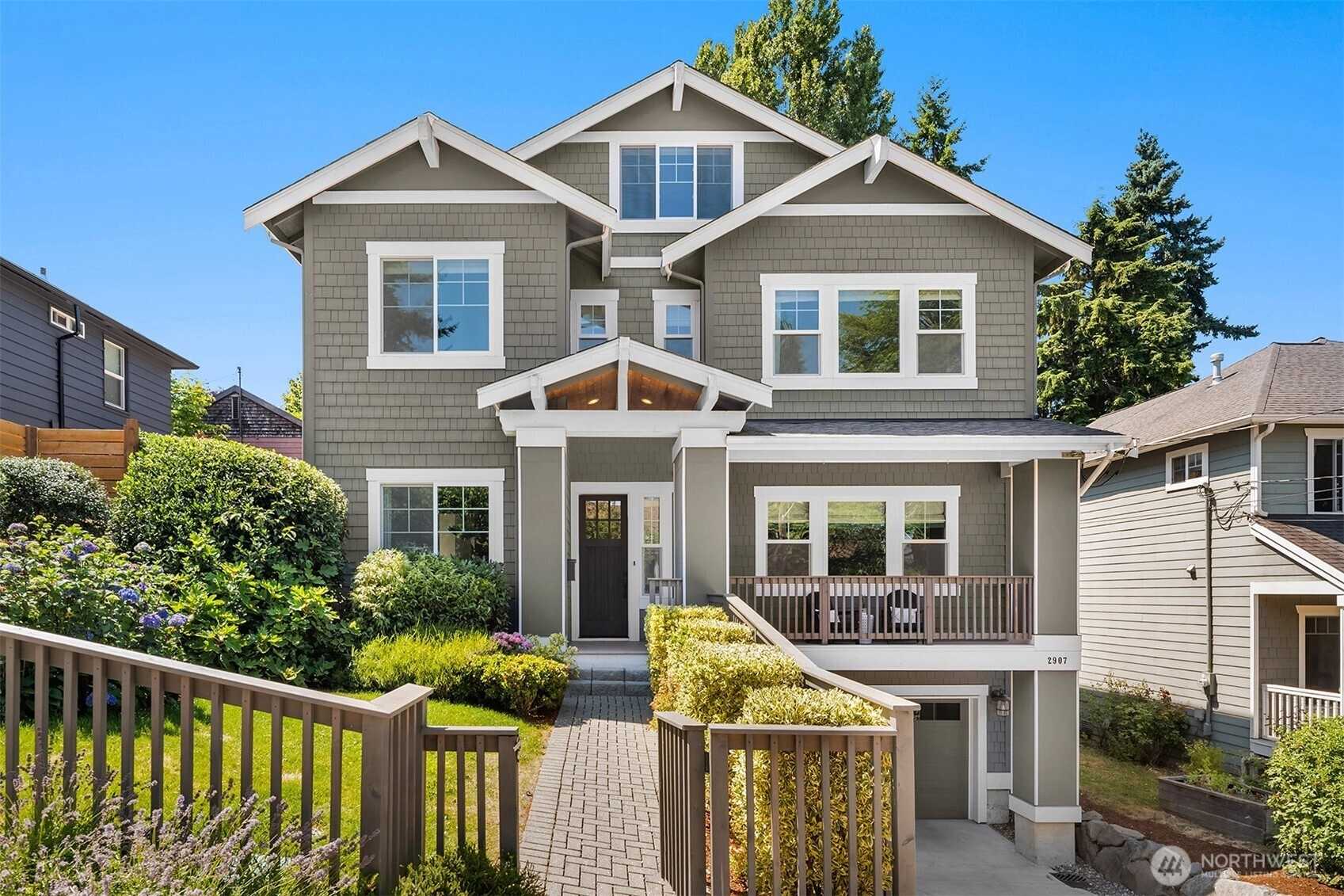 2907 Queen Anne Ave N Seattle WA 98109