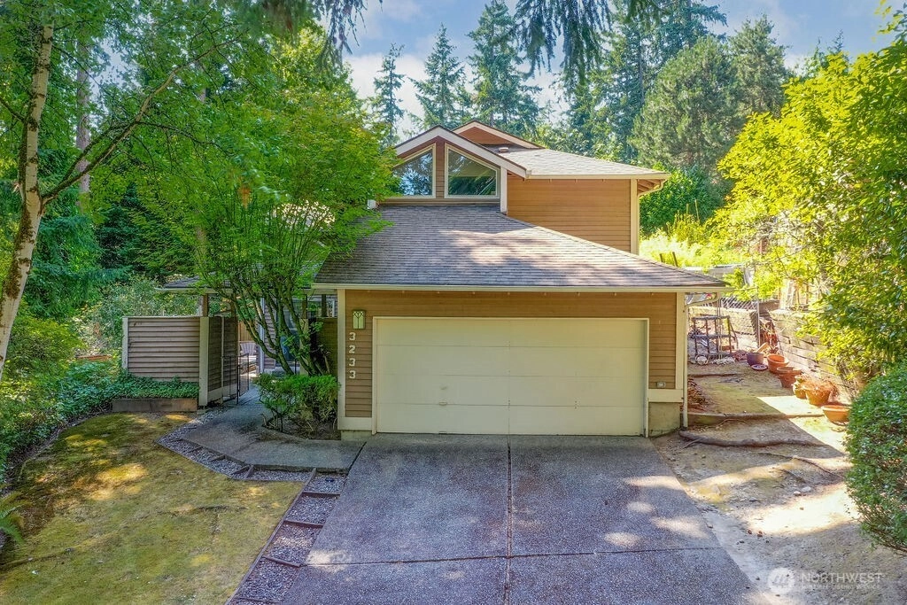 3233 168th Pl SE Bellevue WA 98008