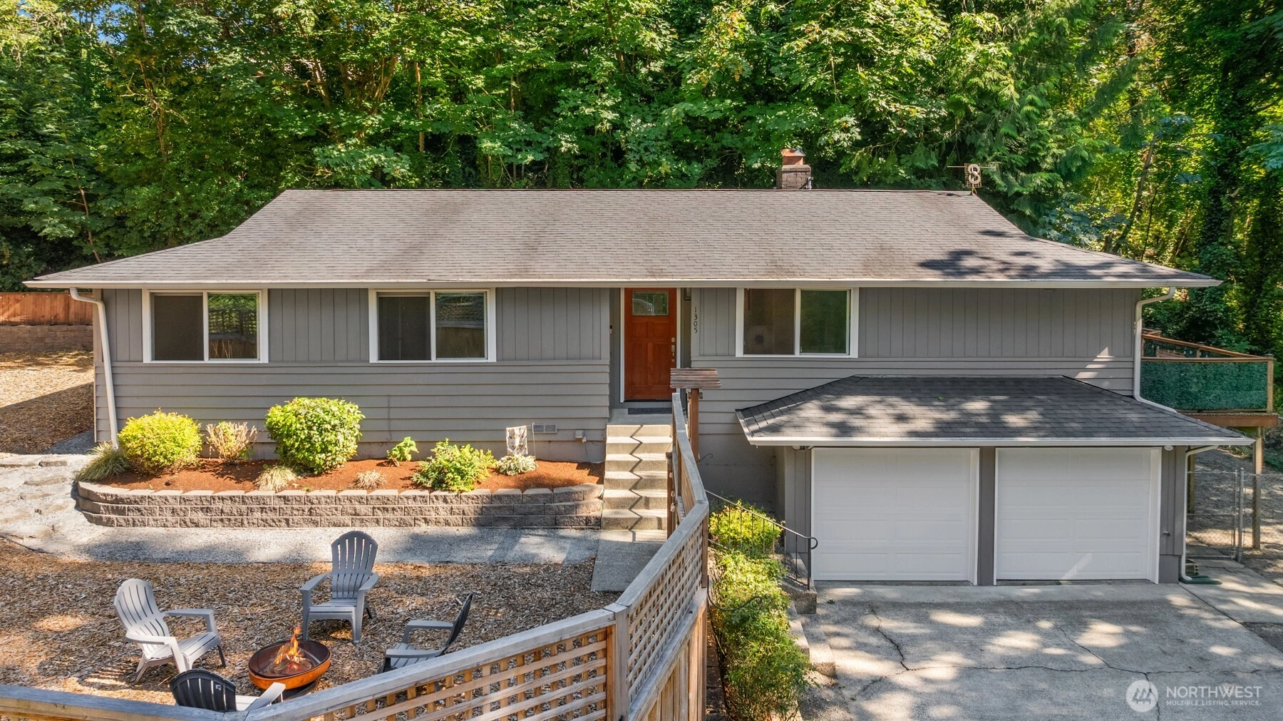 1305 SW 140th St Burien WA 98166