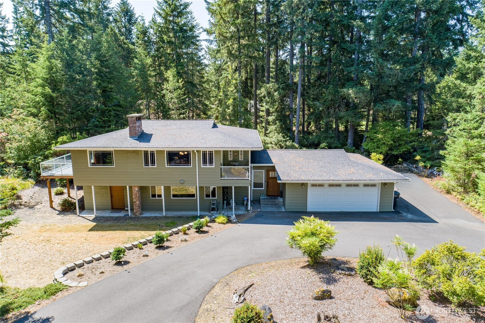 530 E Country Club Dr E Union WA 98592