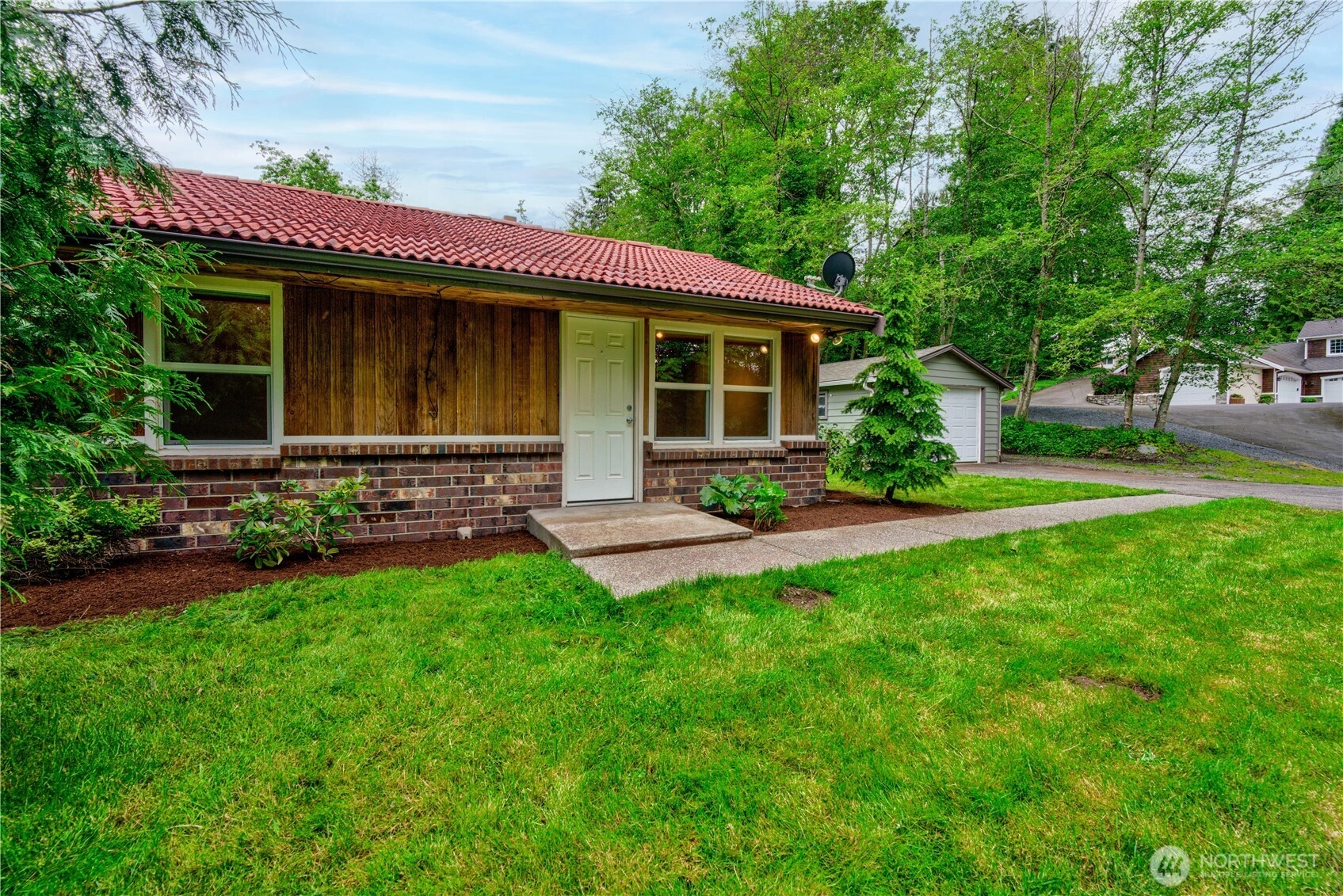 6229 202nd St NE Kenmore WA 98028
