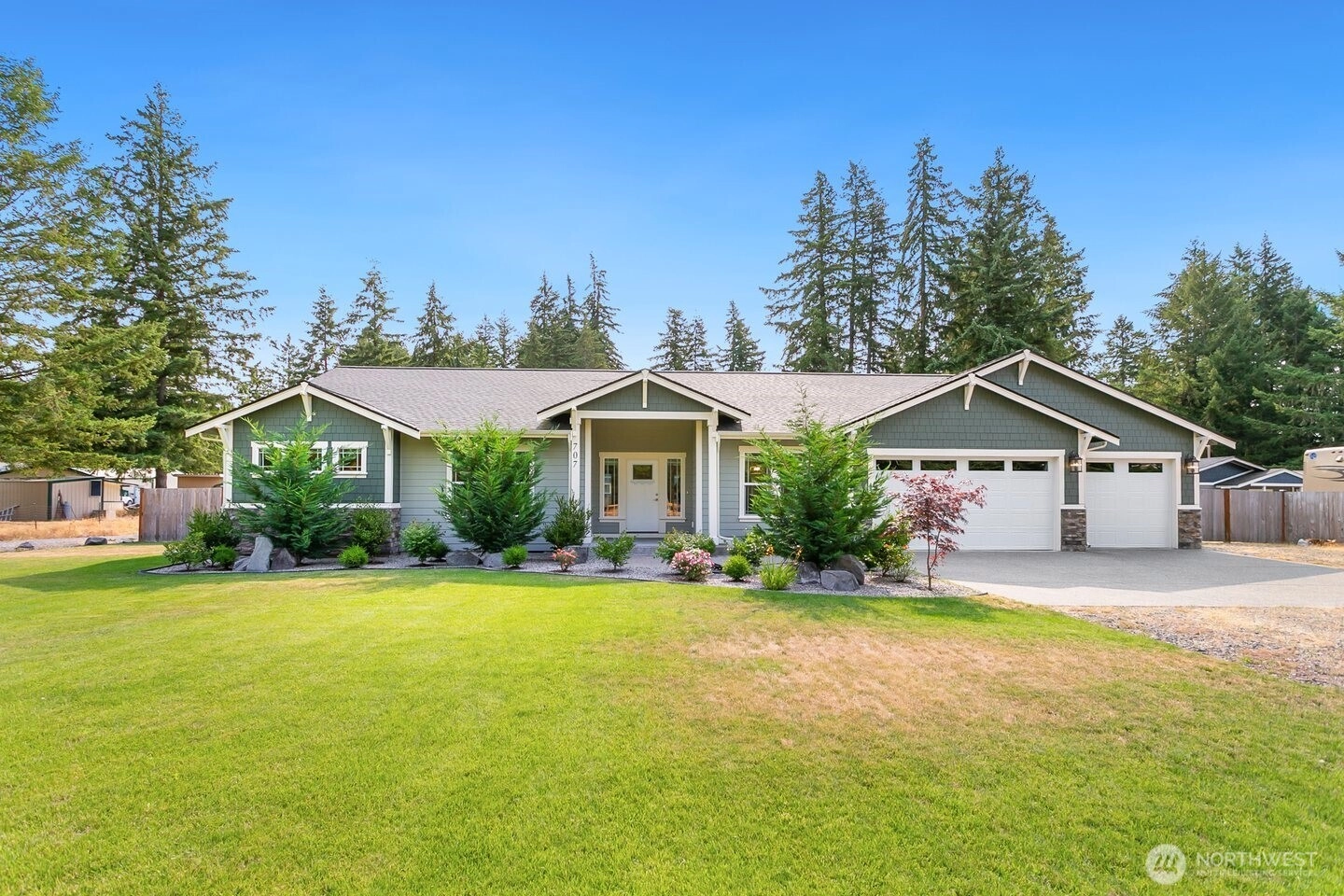 707 Hubbard Rd SE Rainier WA 98576