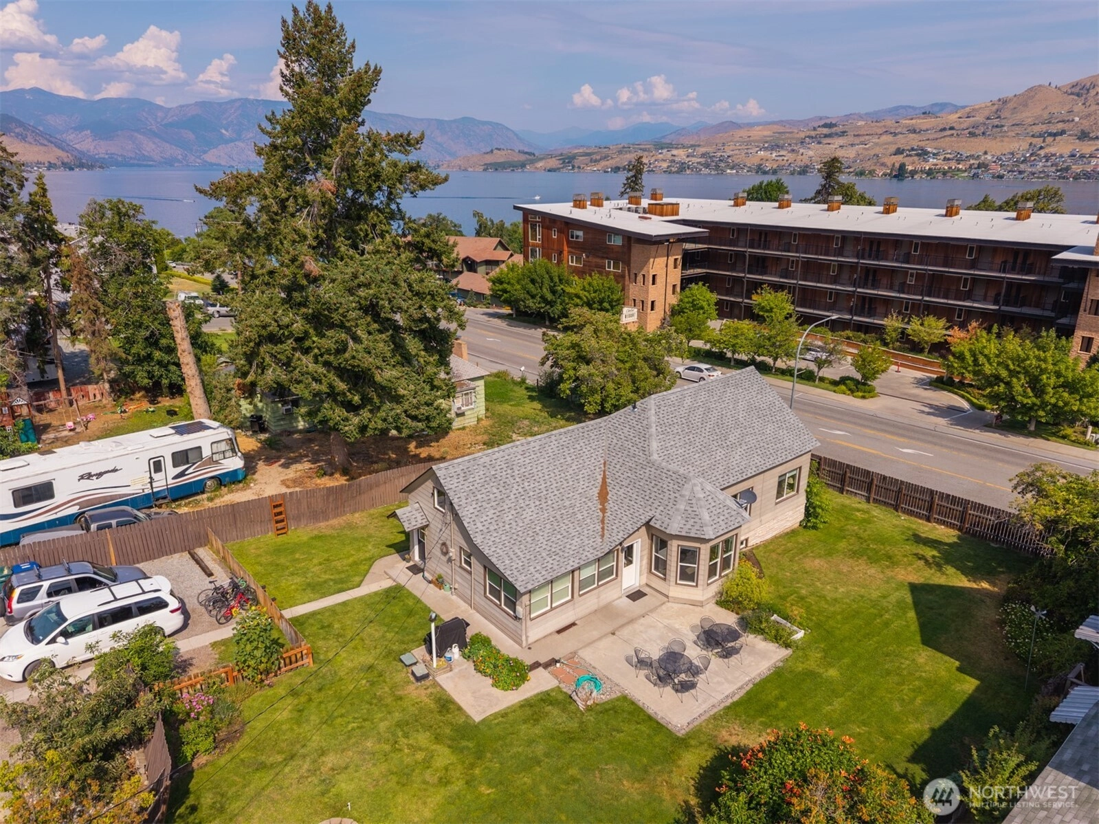 2213 W Woodin Ave Chelan WA 98816