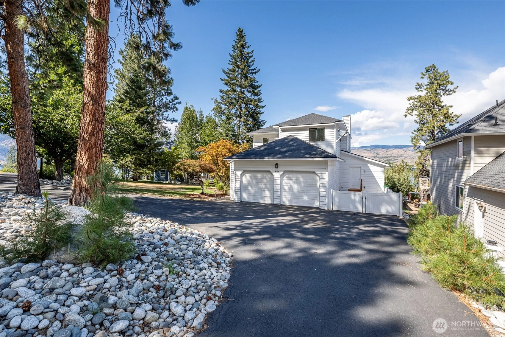 4124 Lakeview Pl Unit  Chelan WA 98816