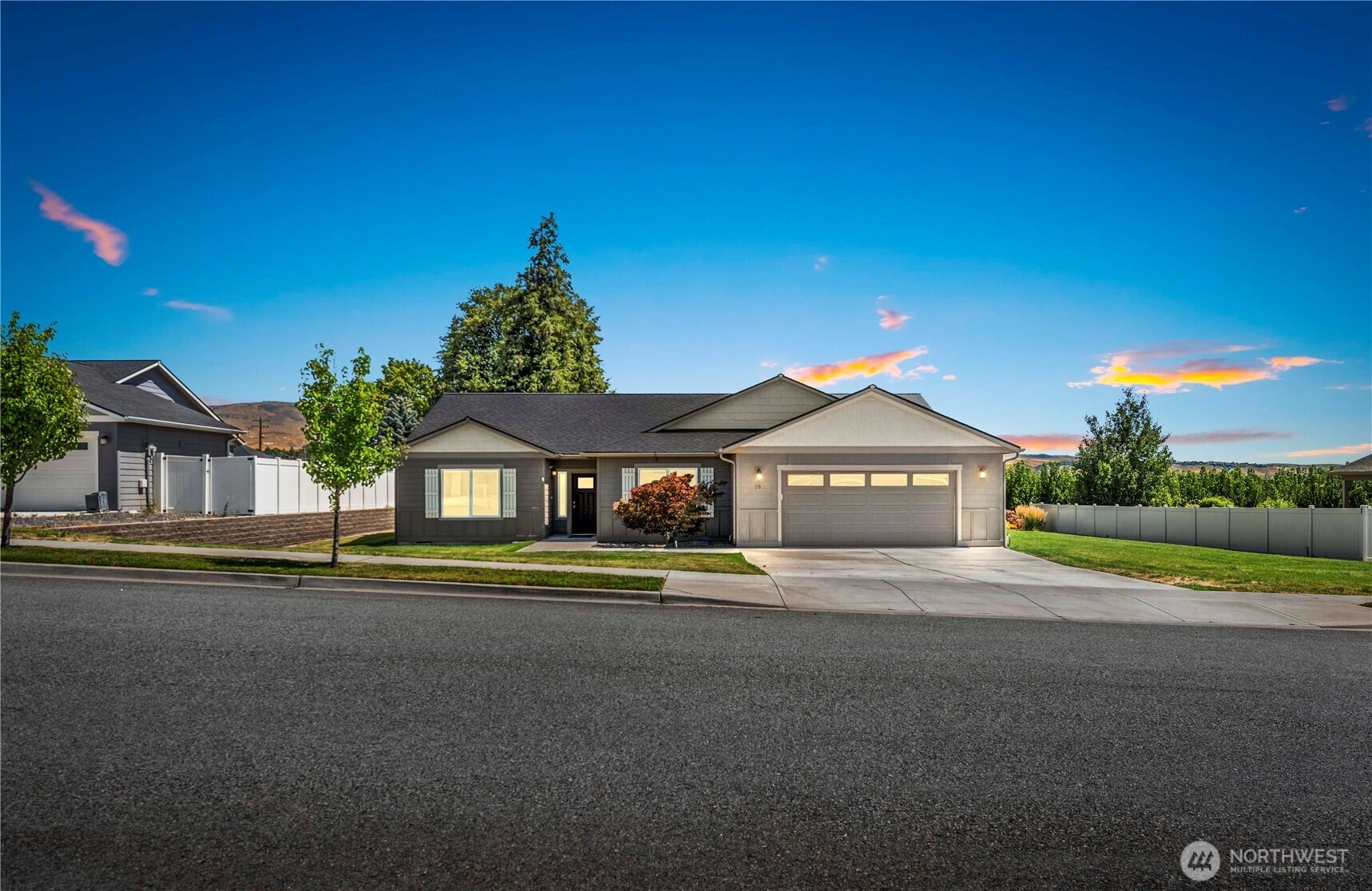 35 Starlight Ave Unit  Wenatchee WA 98801