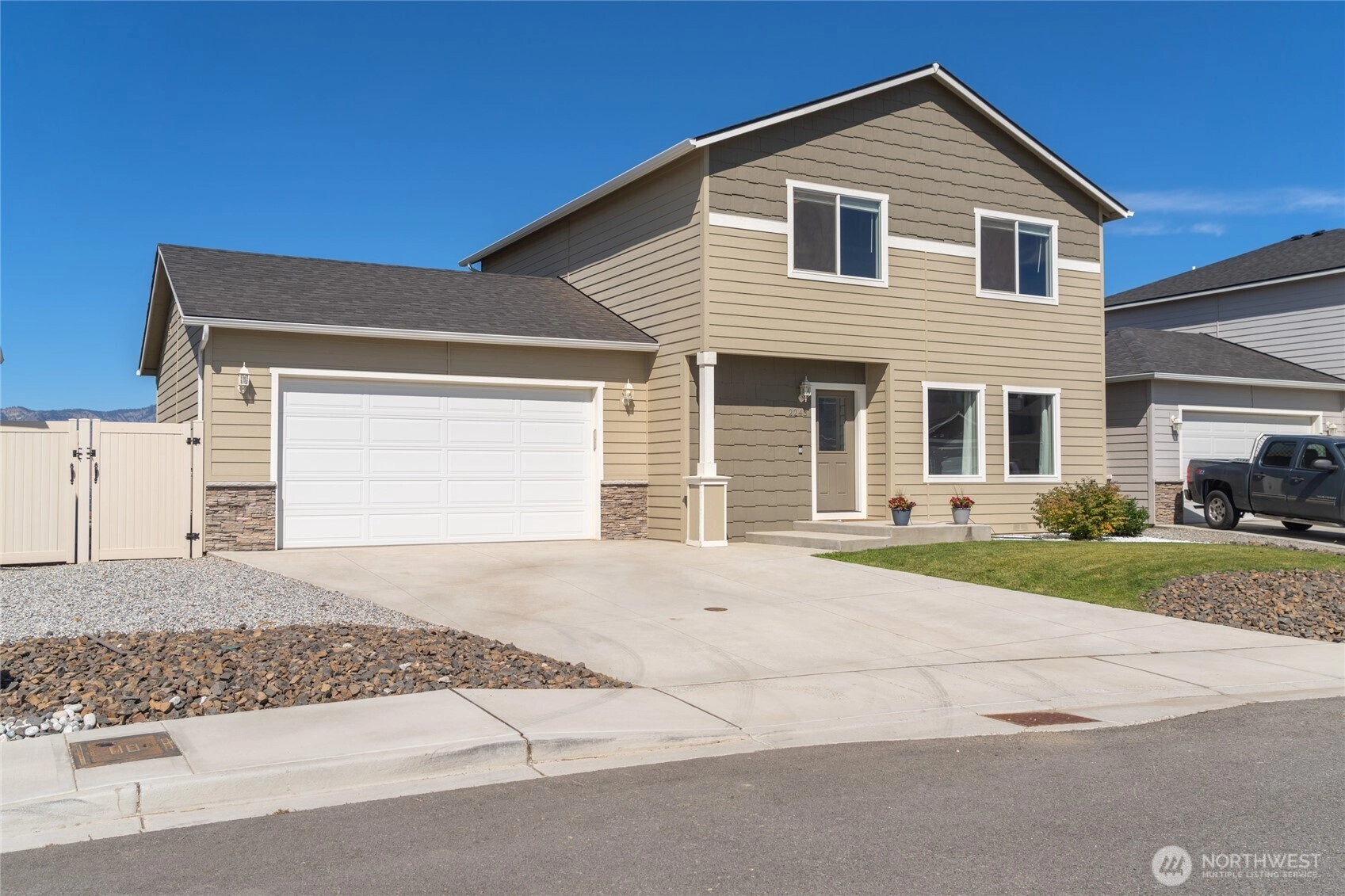 2243 S Mystical Loop East Wenatchee WA 98802