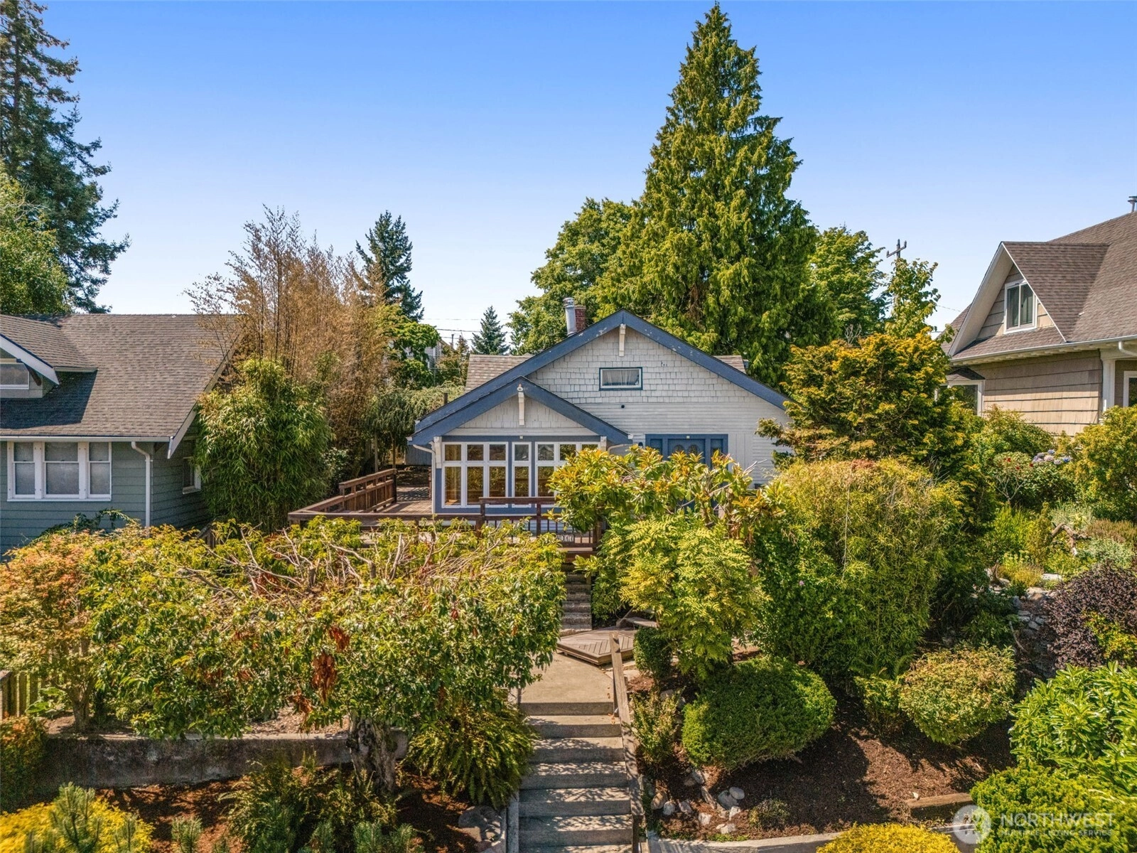4017 39th Ave SW Seattle WA 98116