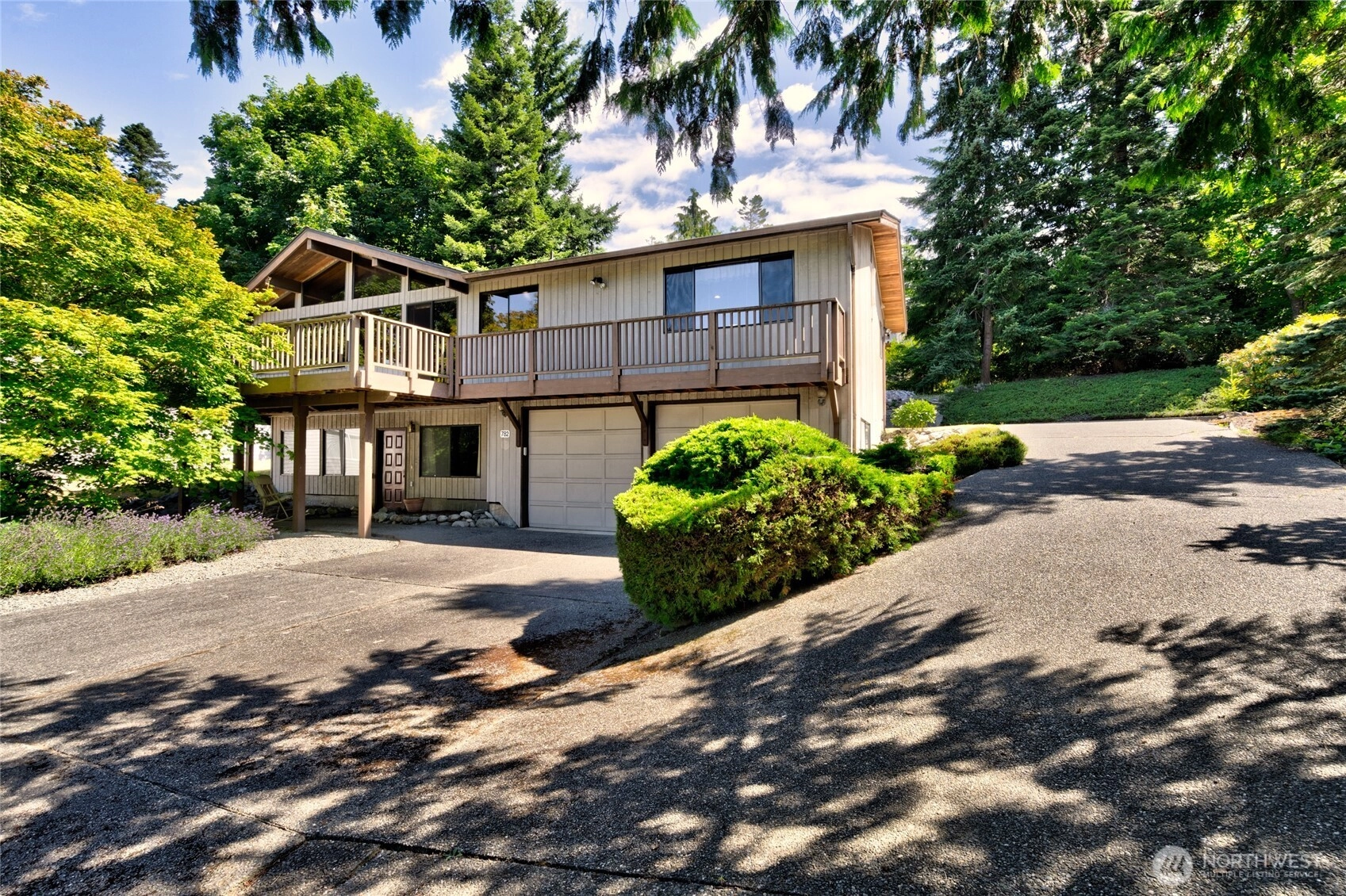 782 Lillooet Ct La Conner WA 98257