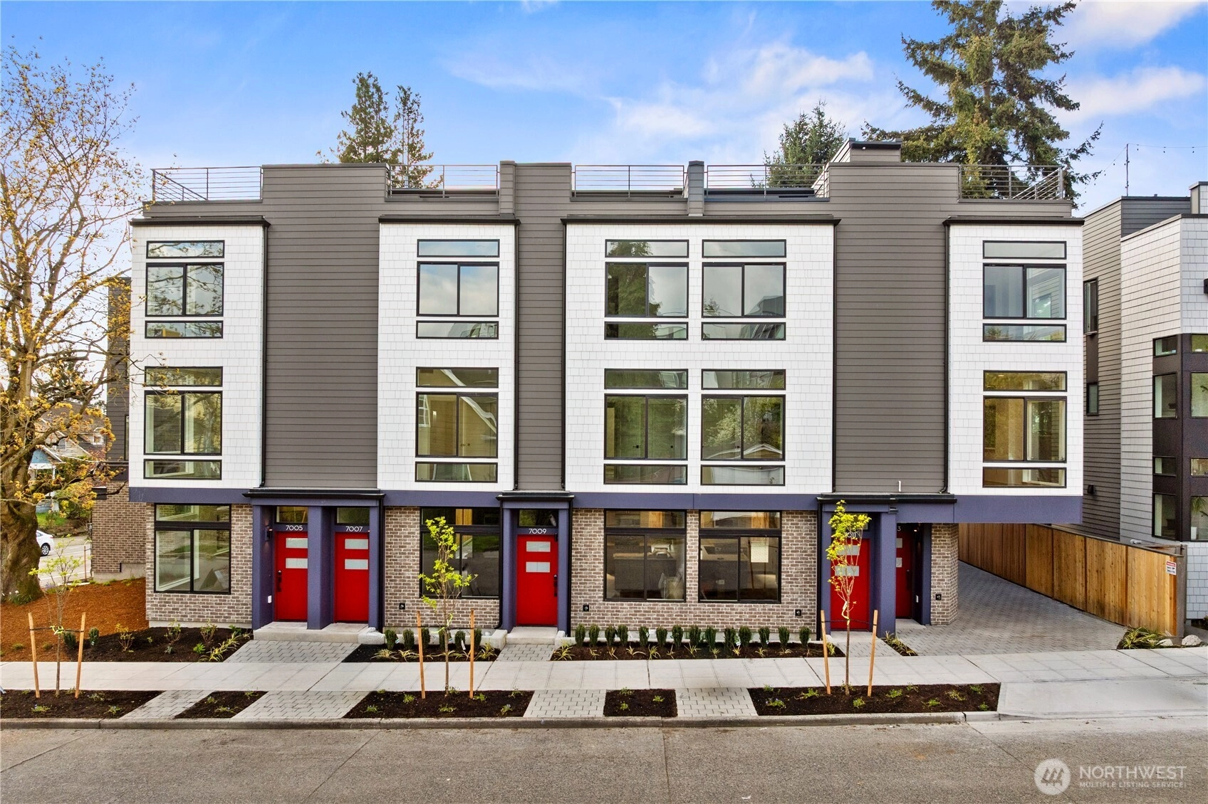 7007 9th Ave NE Unit  Seattle WA 98115