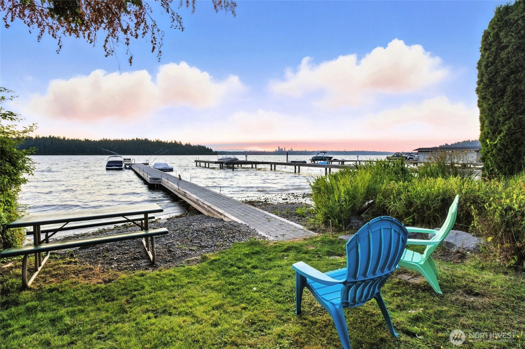 5047 84th Ave SE Unit  Mercer Island WA 98040
