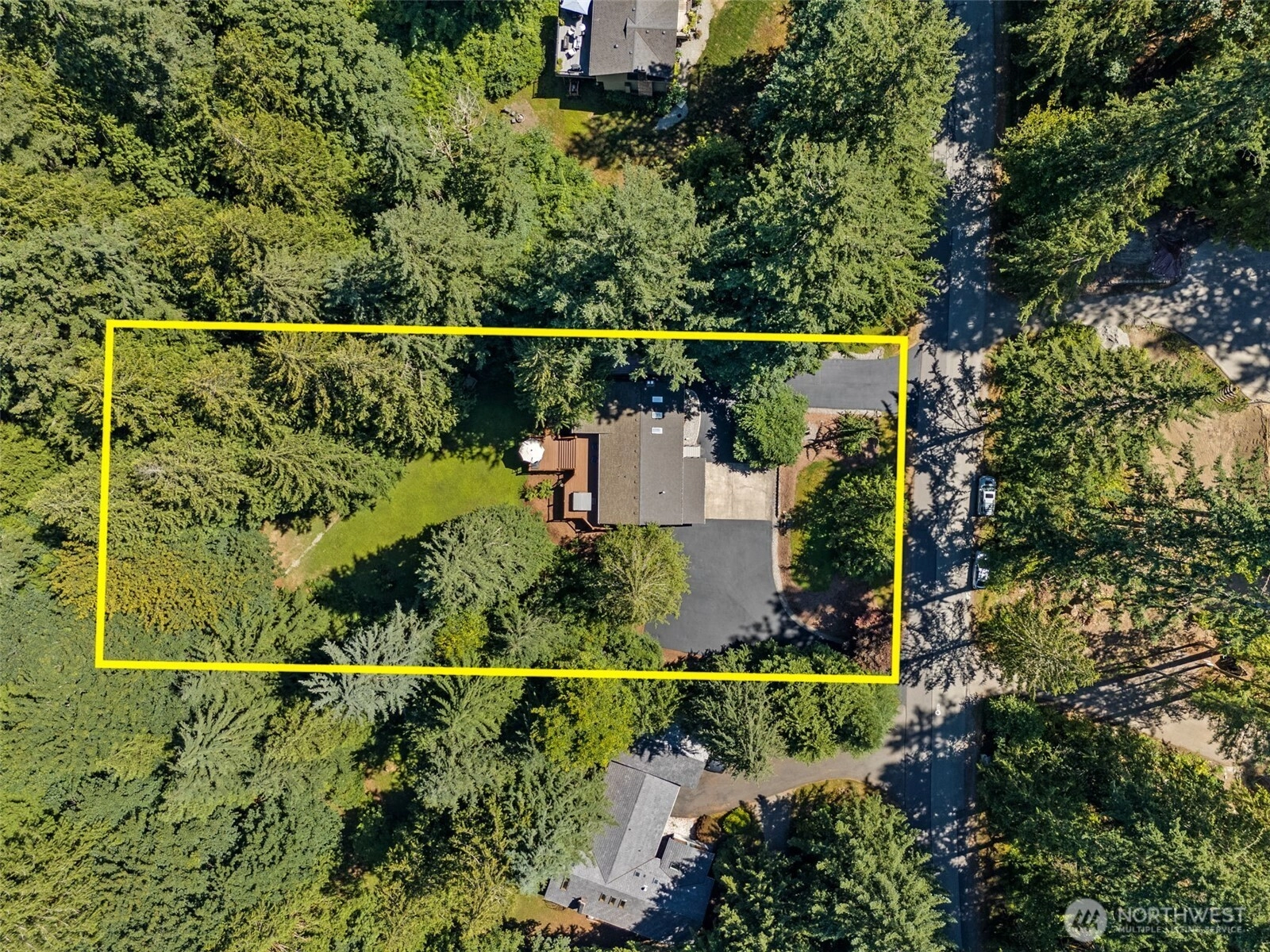 25260 SE Mirrormont Way Unit  Issaquah WA 98027