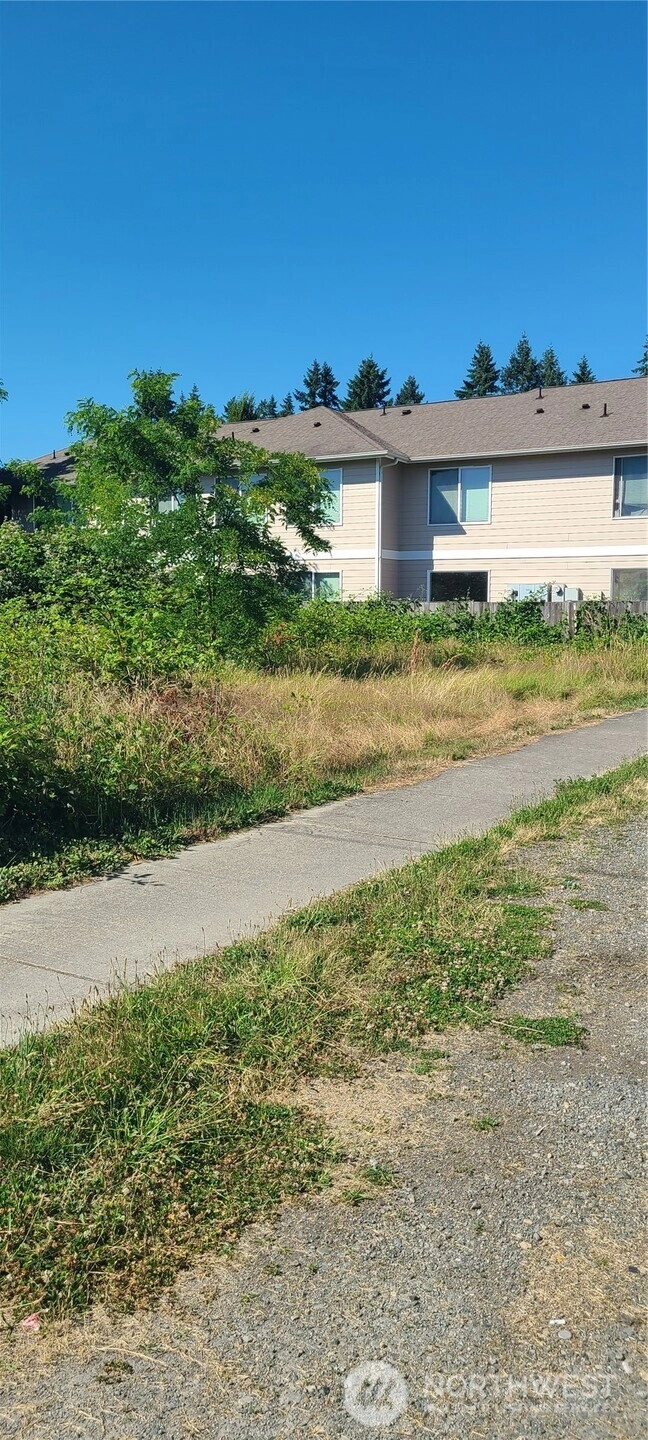 211 Bridge St SW Orting WA 98360