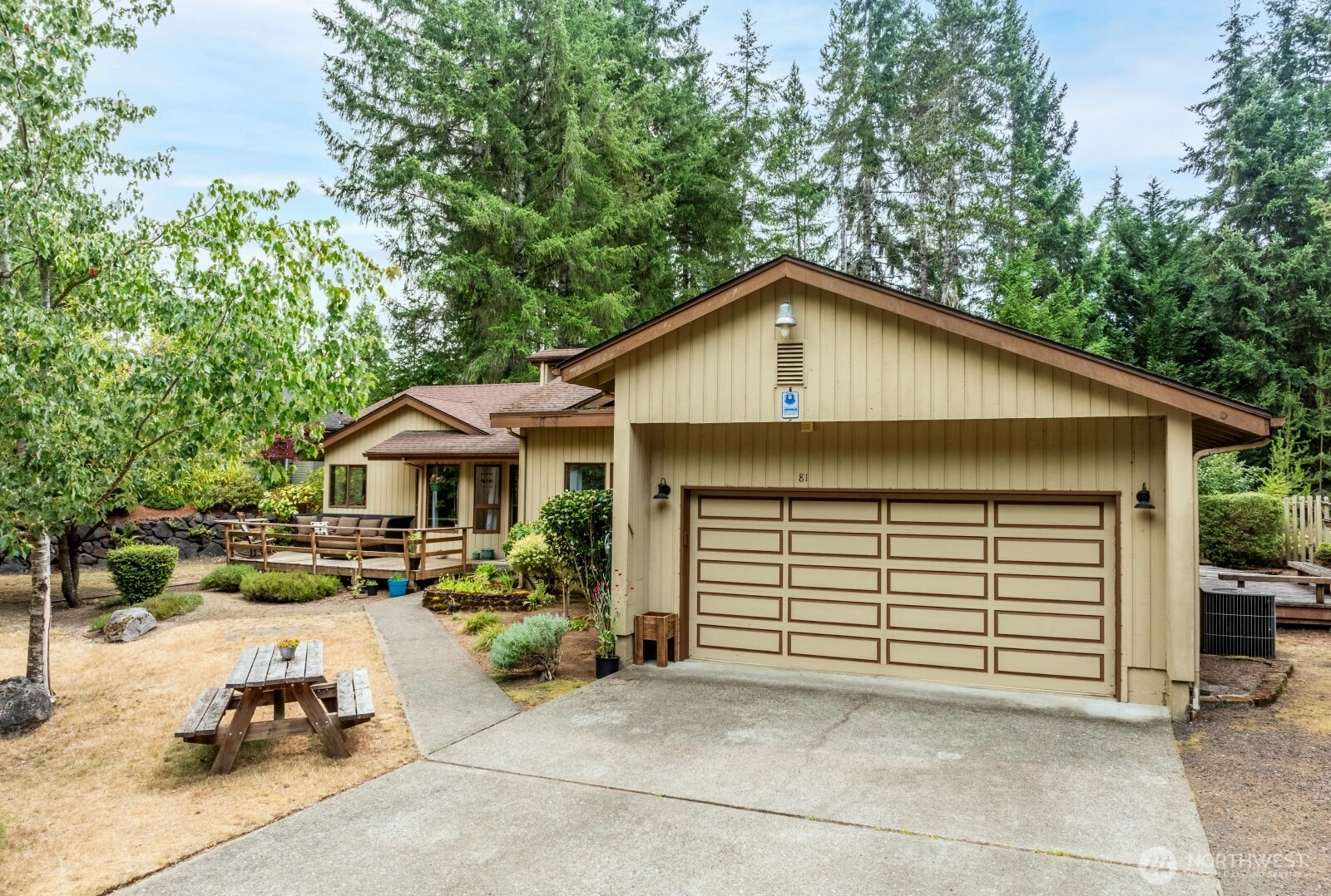 81 E Nancy Dr Unit  Union WA 98592