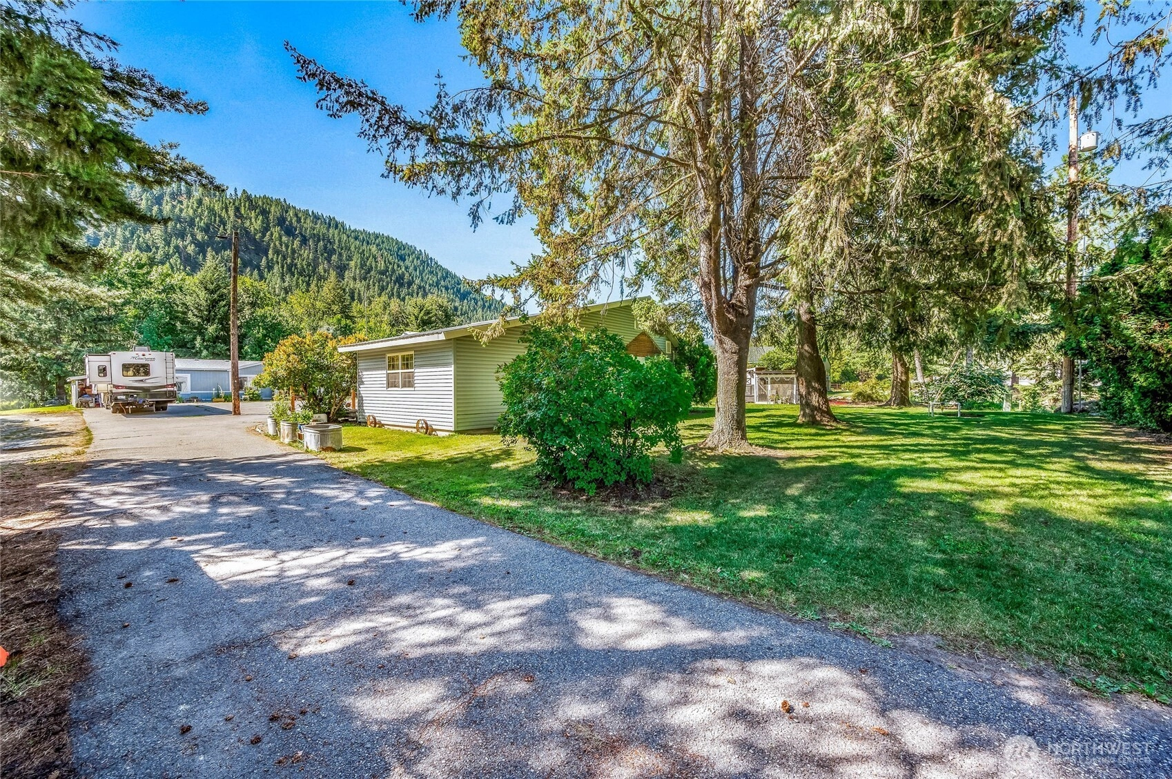 7569 Us Hwy 97 Peshastin WA 98847
