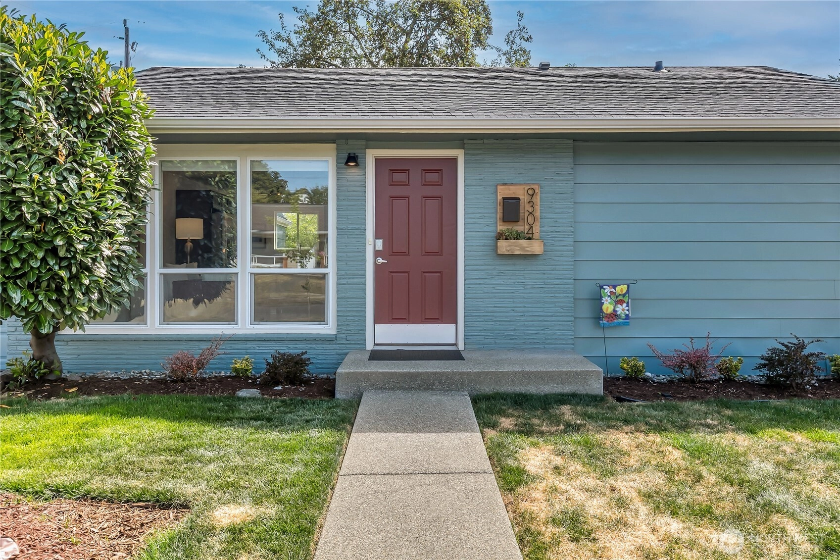 9304 32nd Ave SW Seattle WA 98126