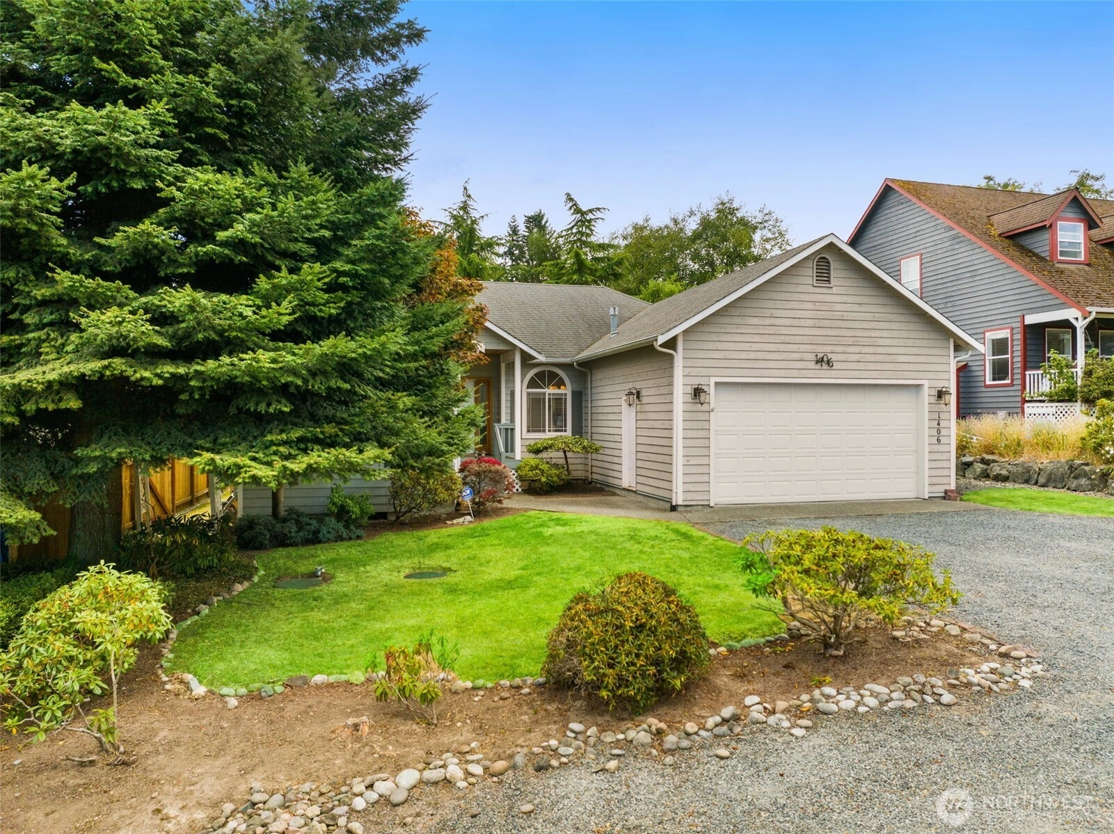 1406 Everette Ln Freeland WA 98249