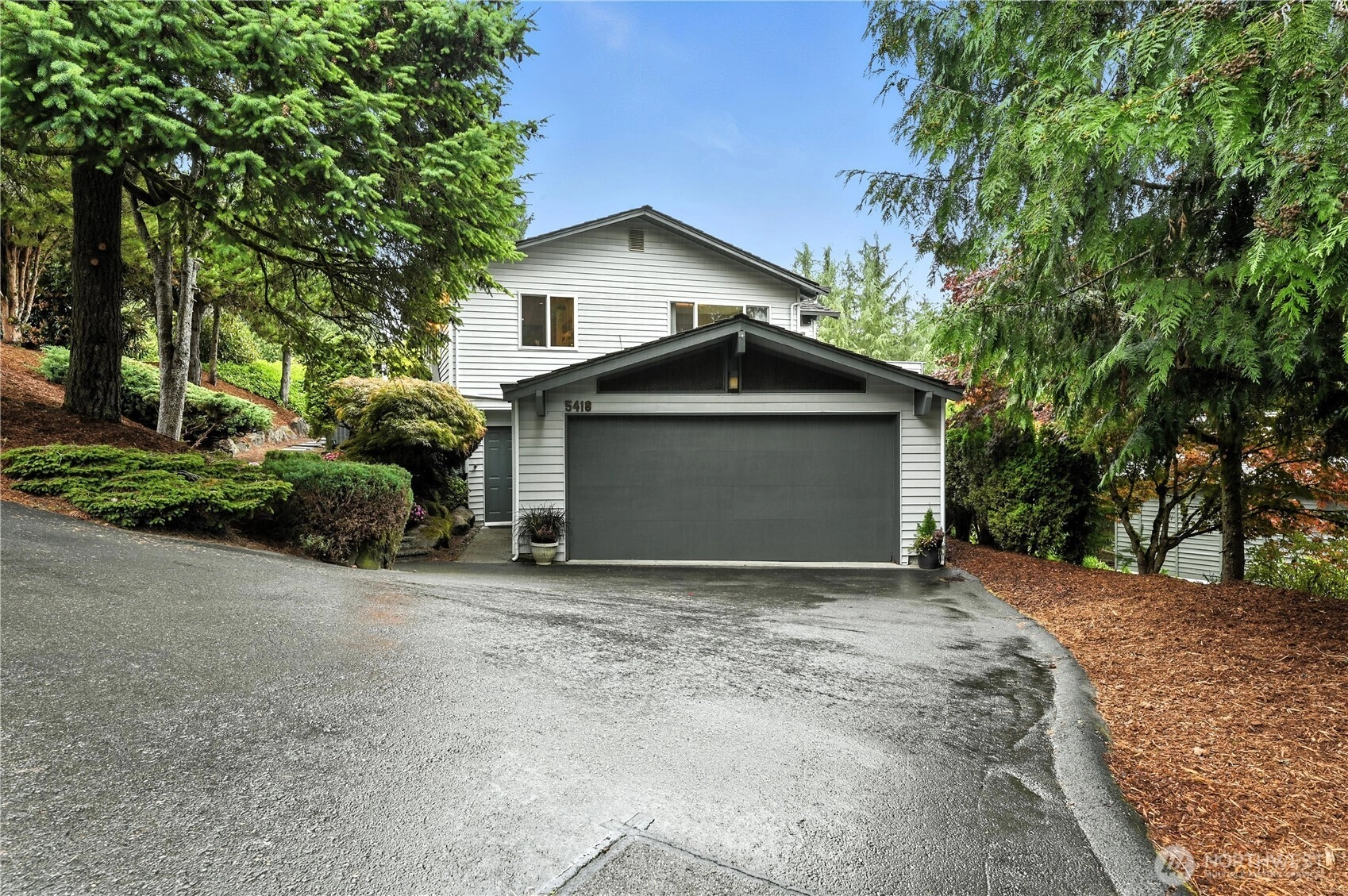 5418 NE 200th Pl Unit  Lake Forest Park WA 98155