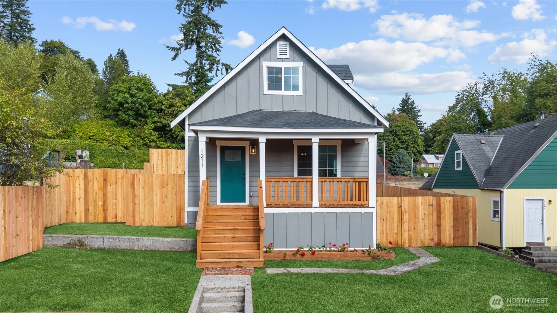 1211 Water St Raymond WA 98577