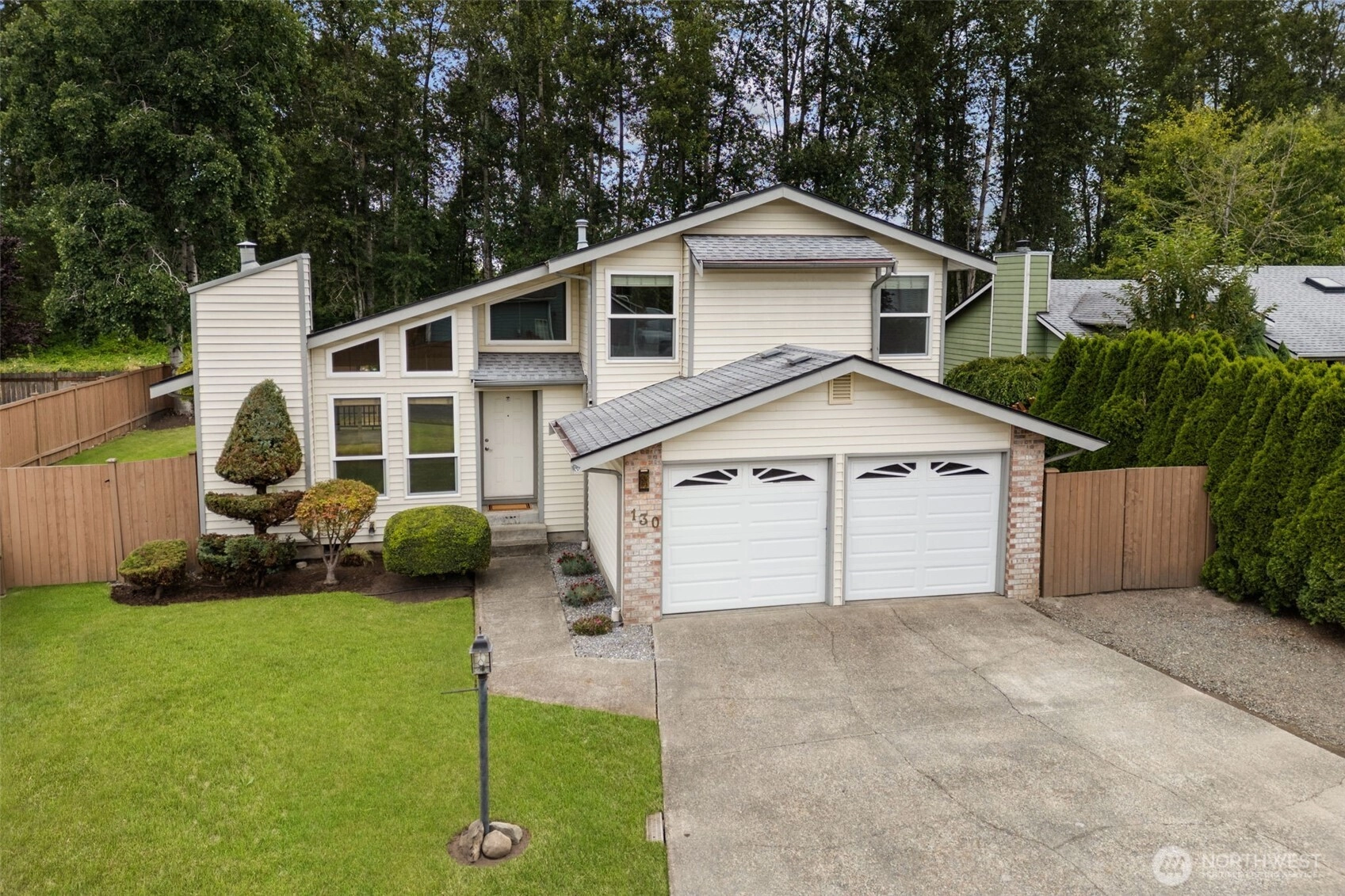 130 6th Ave SW Pacific WA 98047