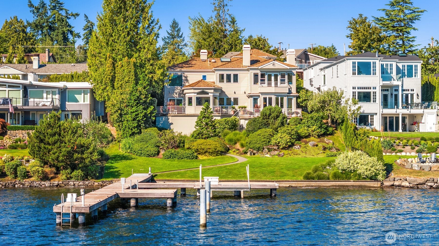 4640 95th Ave NE Yarrow Point WA 98004