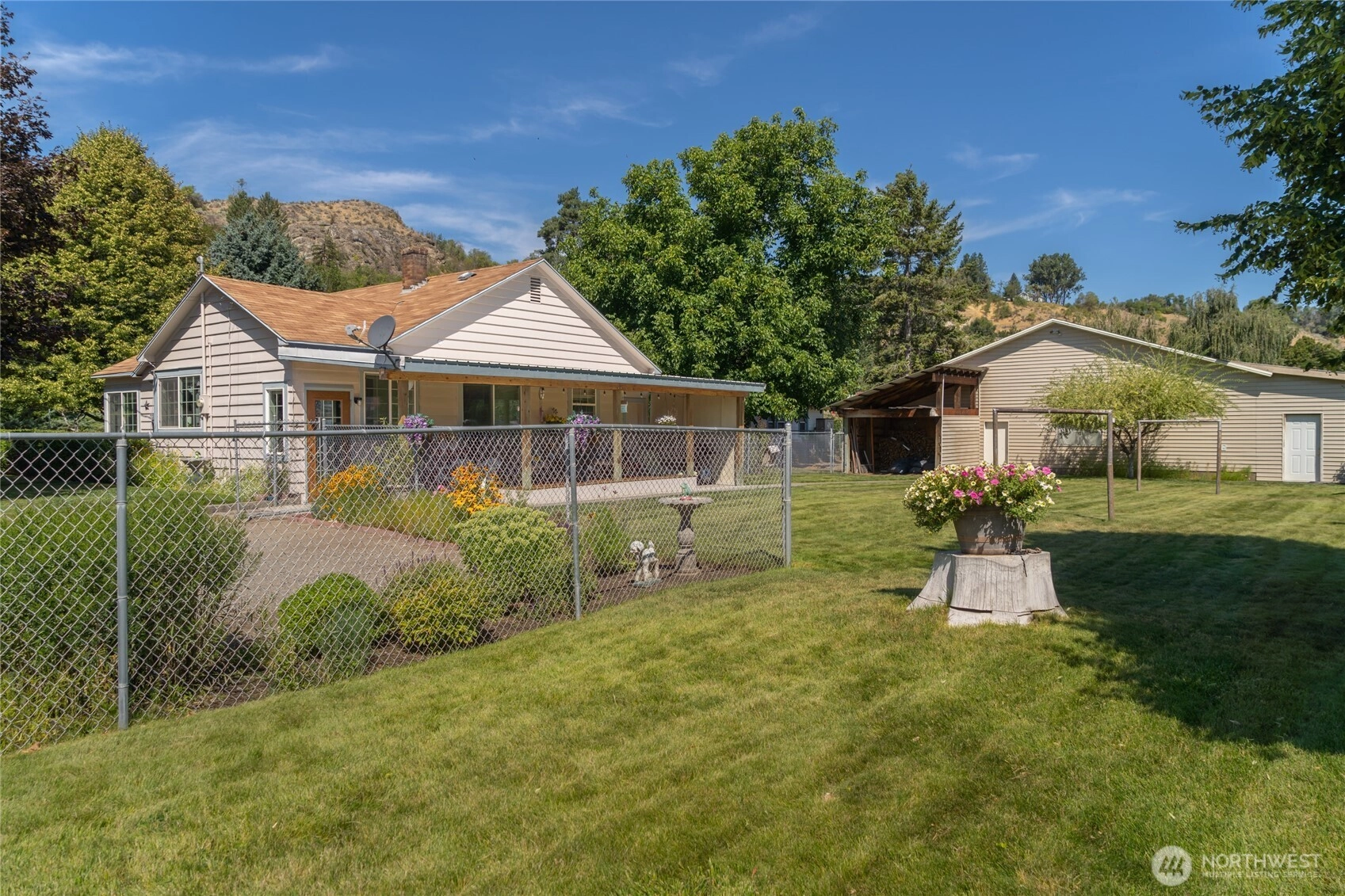 211 S Granite St Omak WA 98841