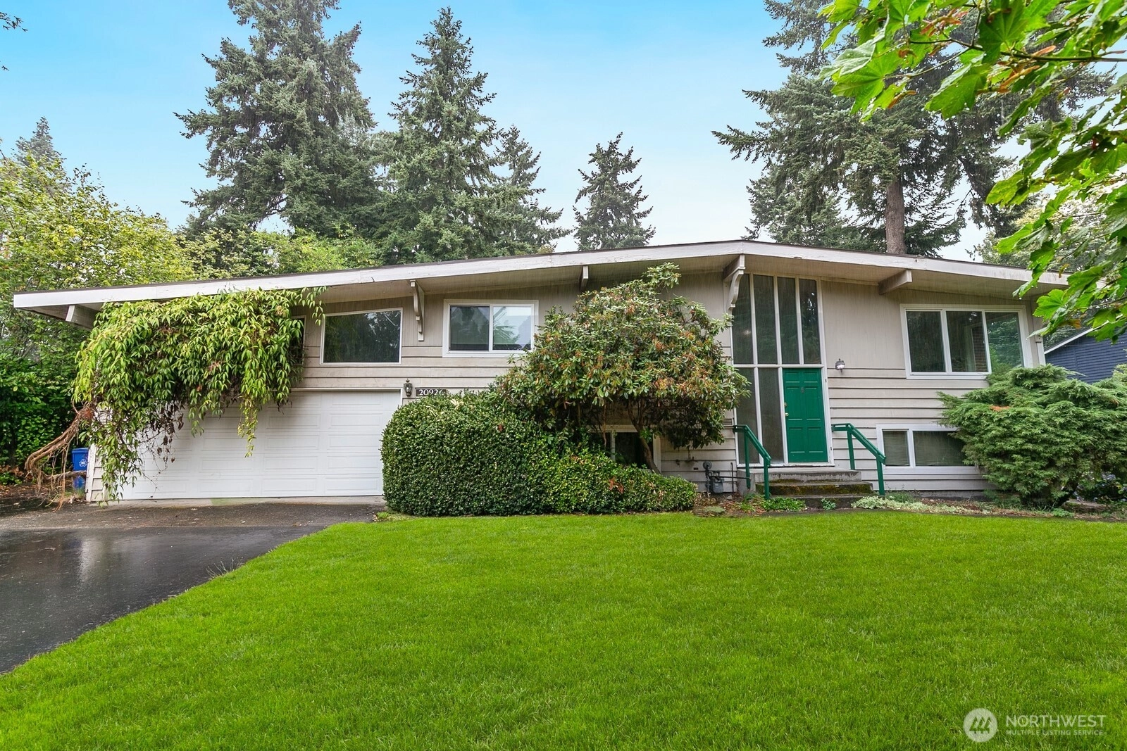 20926 Marine View Dr SW Unit  Normandy Park WA 98166