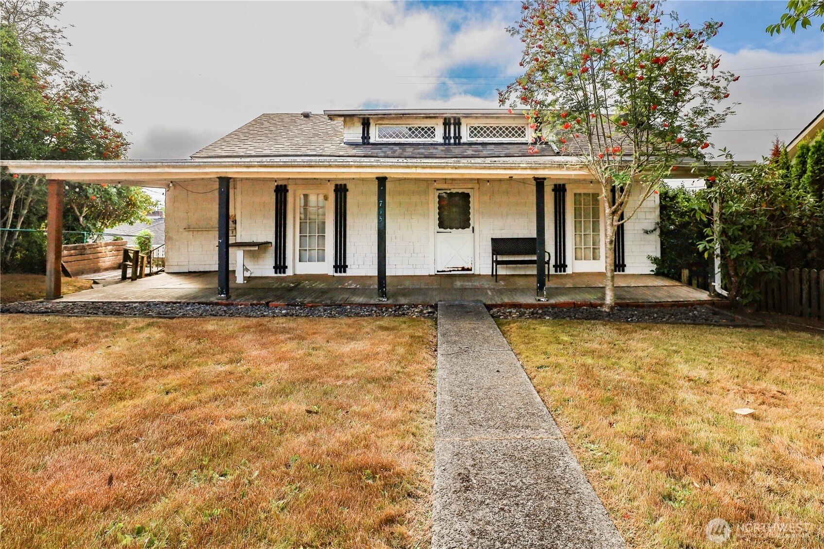 715 N Broadway St Unit  Aberdeen WA 98520