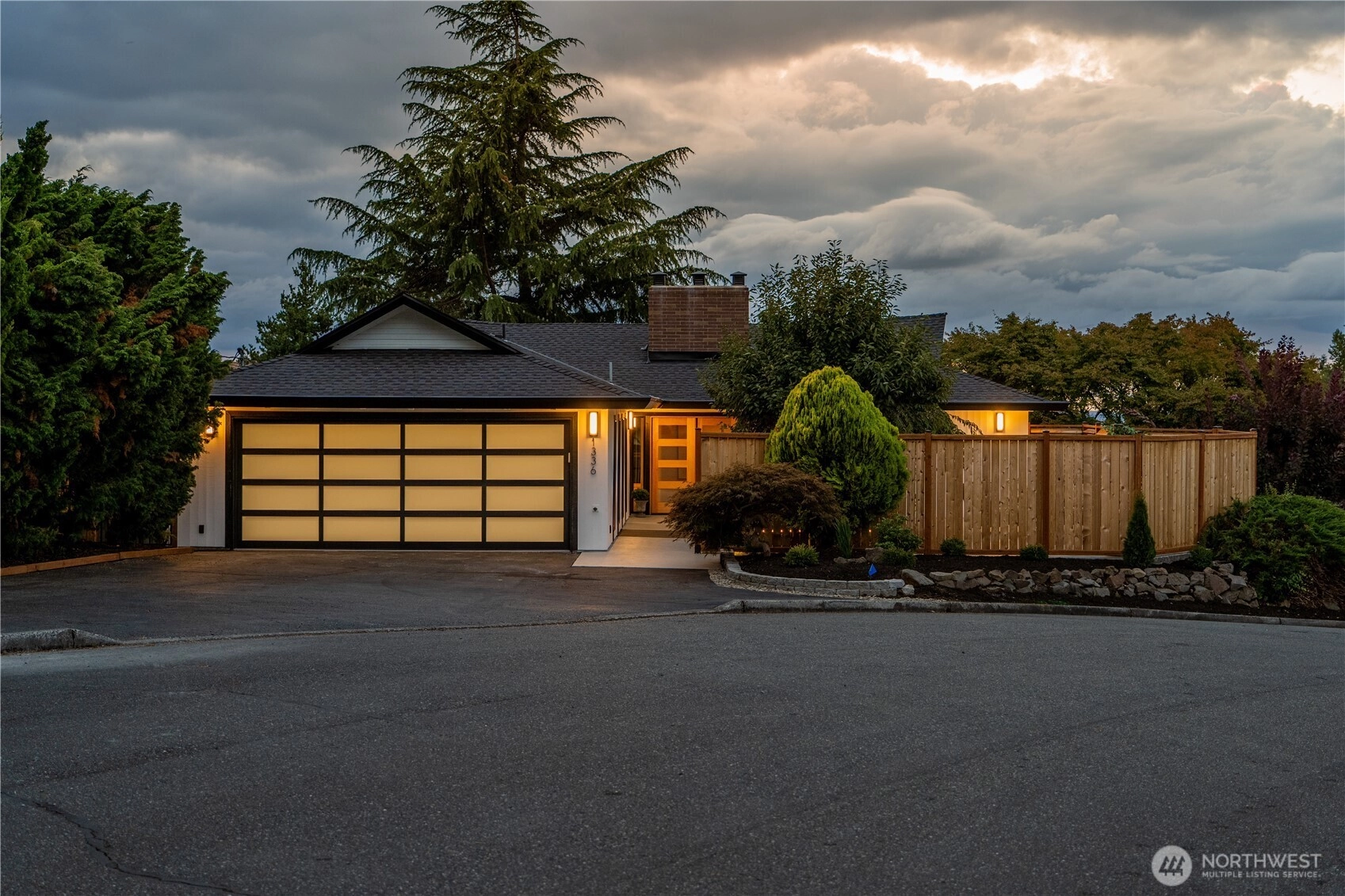 1336 6th Ave S Edmonds WA 98020