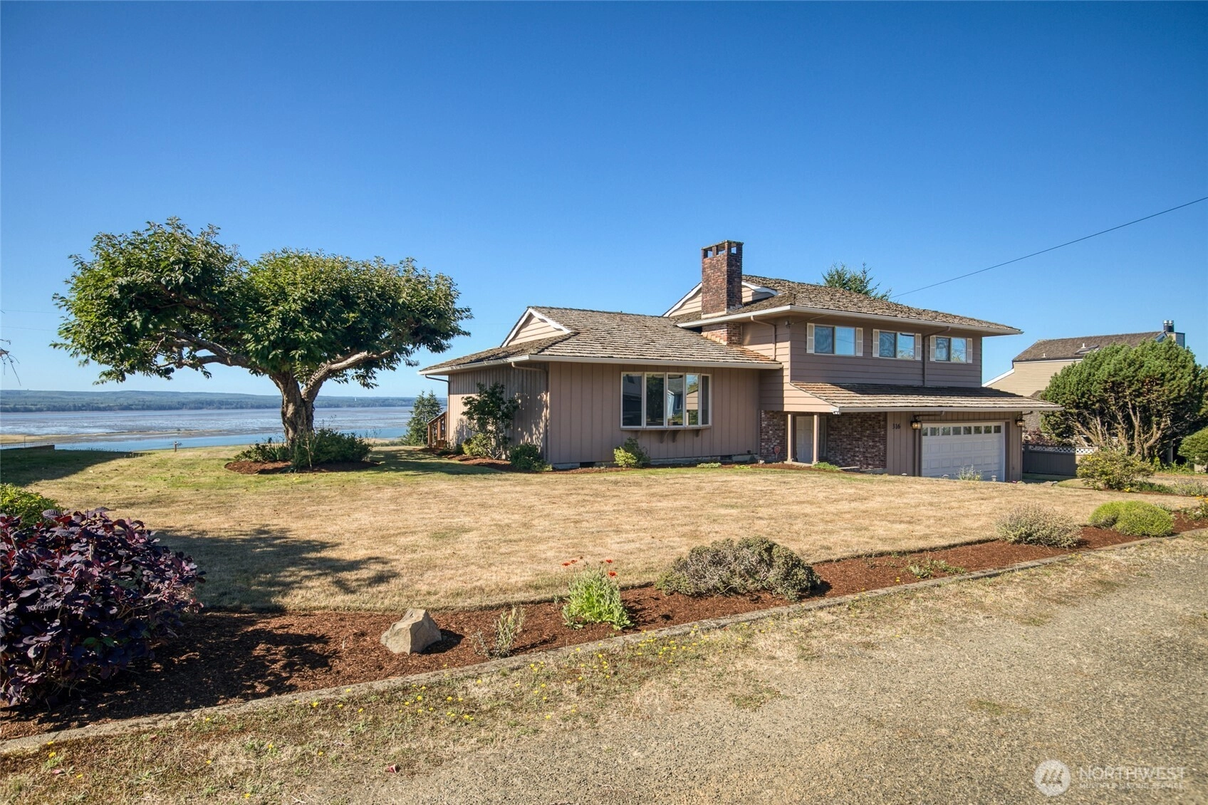 316 Beacon Hill Dr Unit  Hoquiam WA 98550