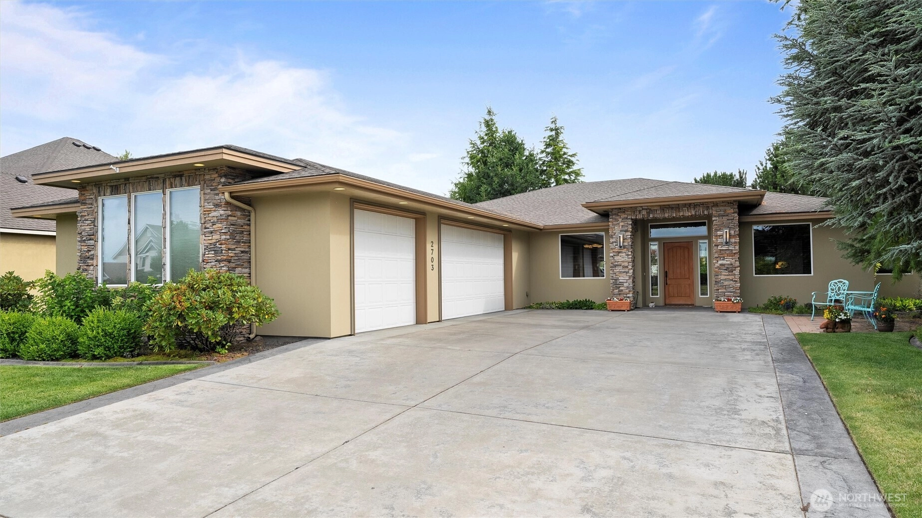 2703 Sawgrass Loop Richland WA 99354