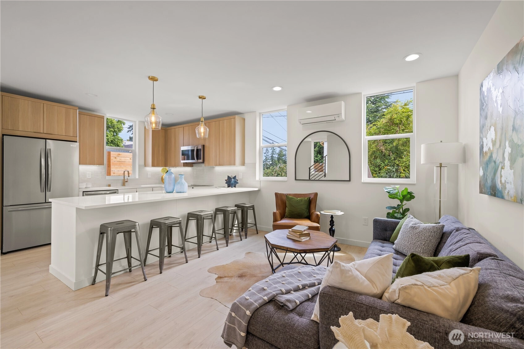 5119 SW Genesee St Seattle WA 98116