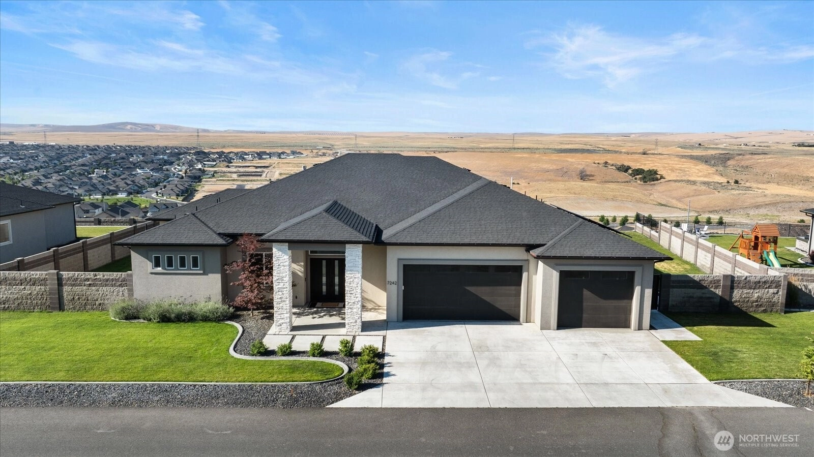 7242 W 22nd Place Kennewick WA 99338