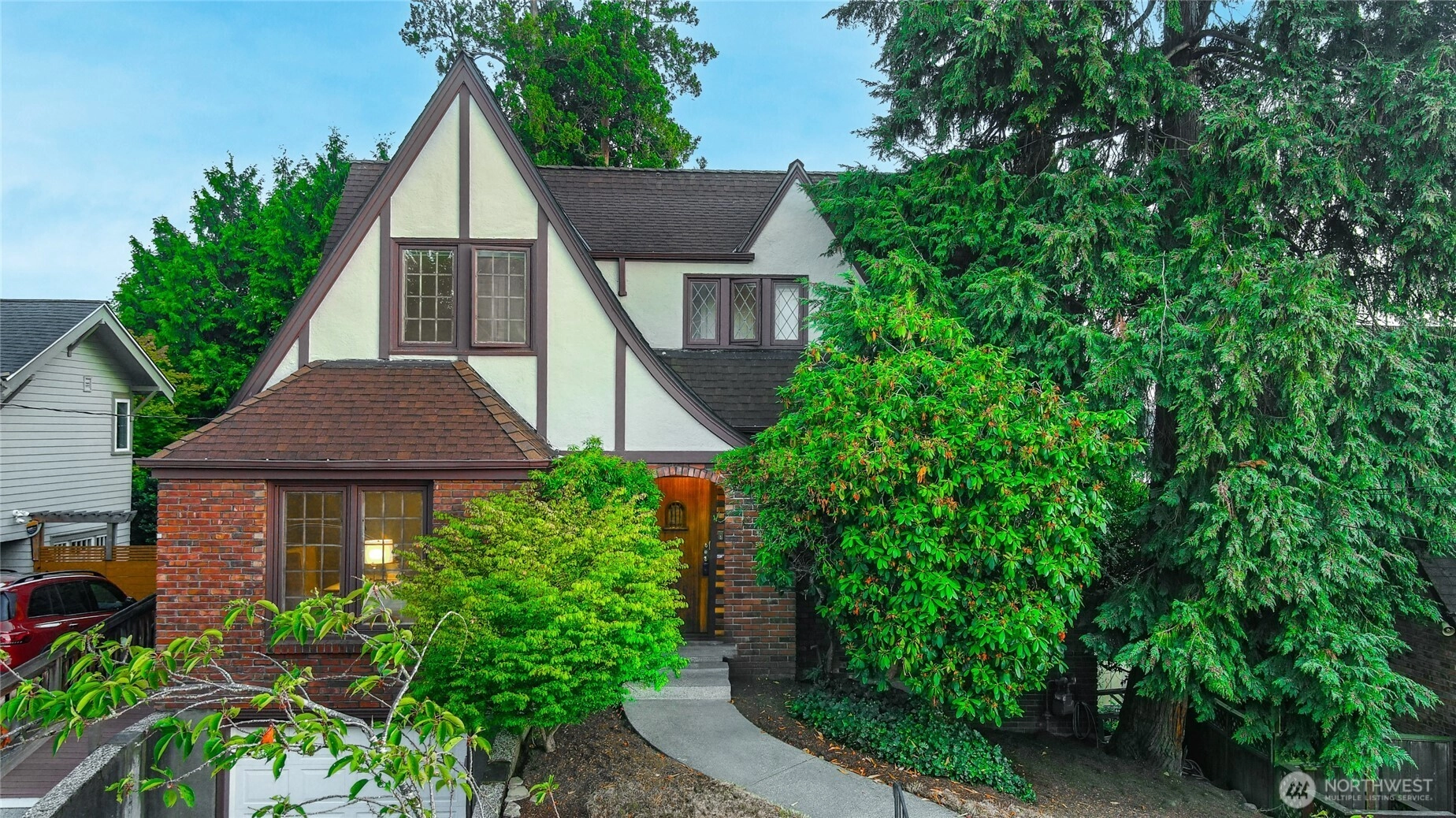 1015 NE 71st St Seattle WA 98115