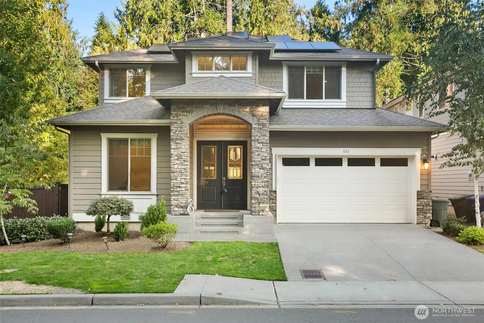 684 235th Ave NE Sammamish WA 98074