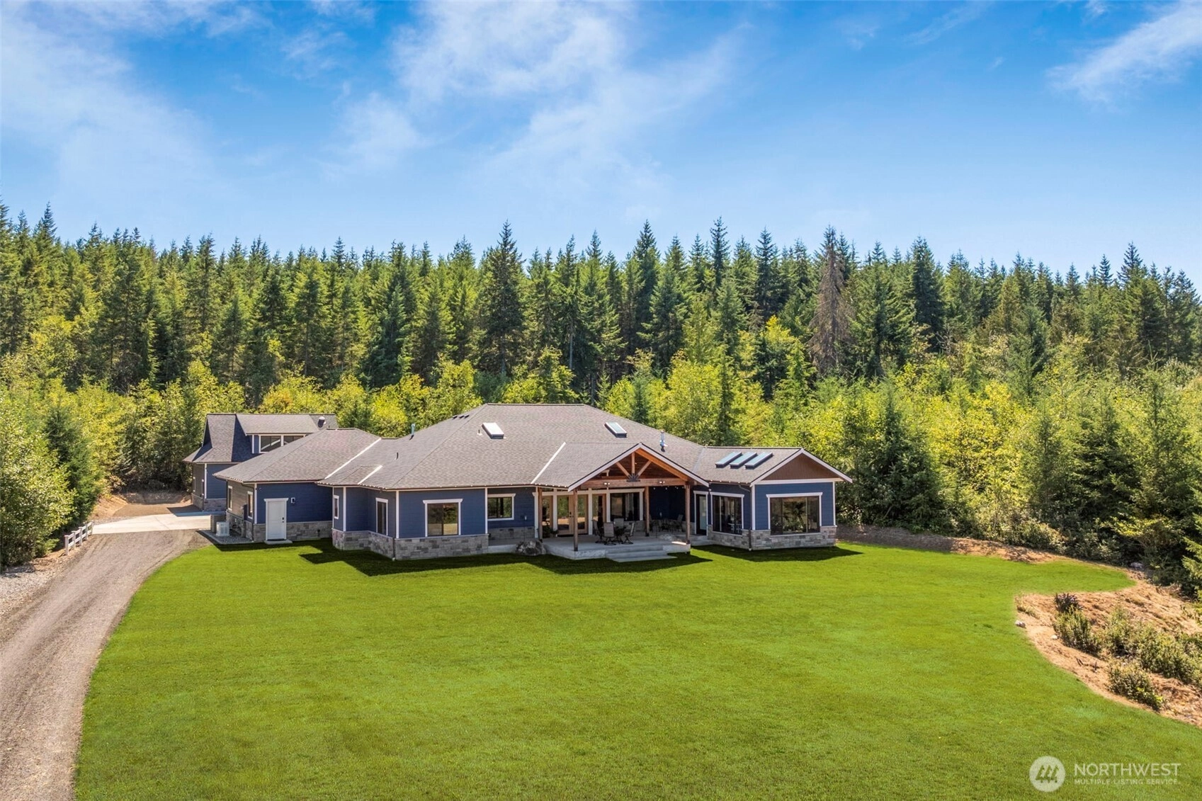 11753 NW Pioneer Rd Seabeck WA 98380