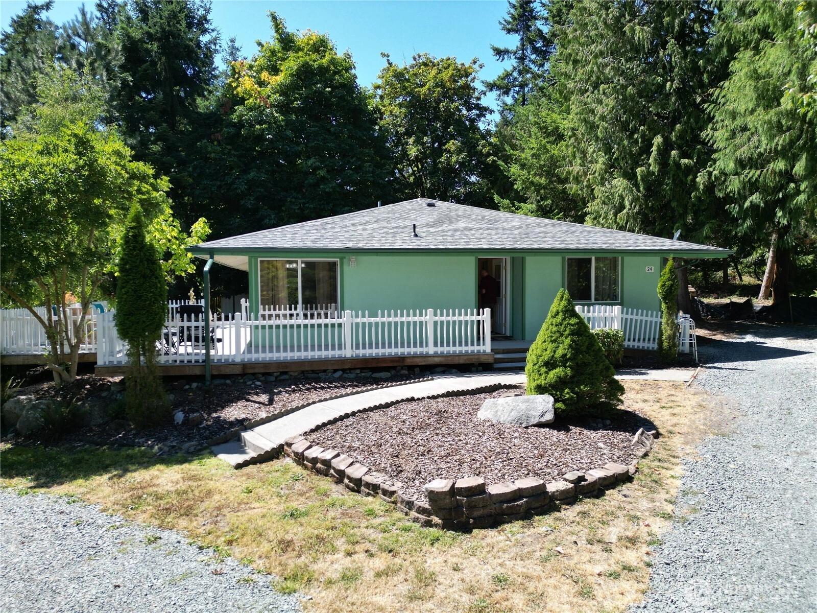 24 Makah Way La Conner WA 98257