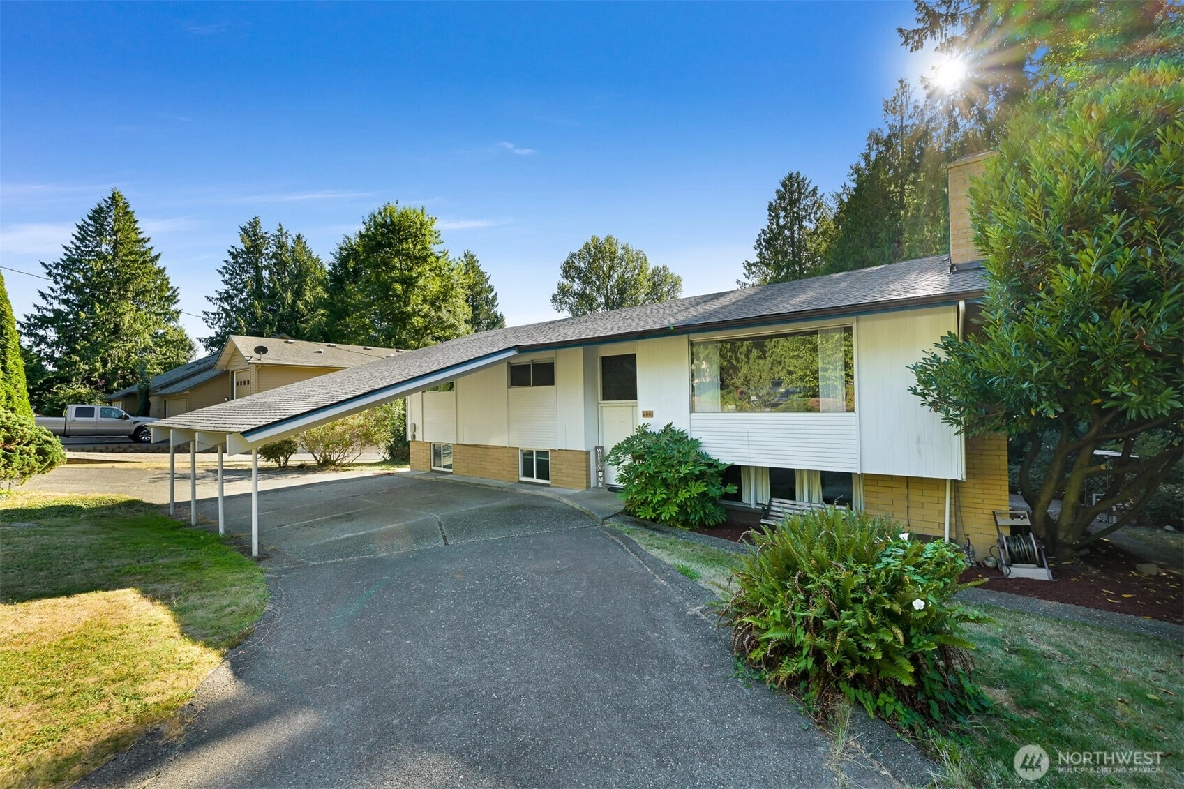 2011 Windsor Dr Mount Vernon WA 98273