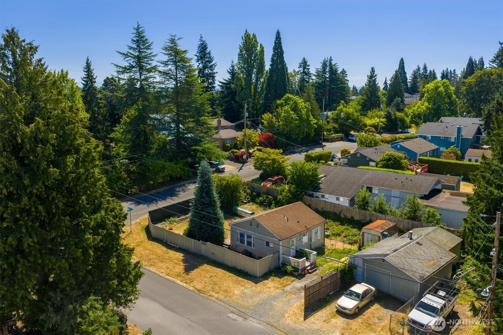 13757 39th Ave NE Seattle WA 98125