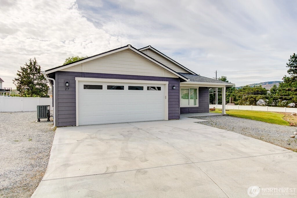 27 Jonagold Ln Manson WA 98831