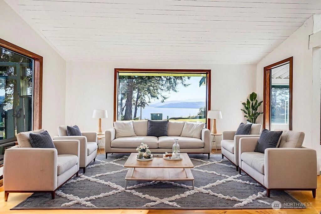 56 Bayview Ln Unit  Port Townsend WA 98368