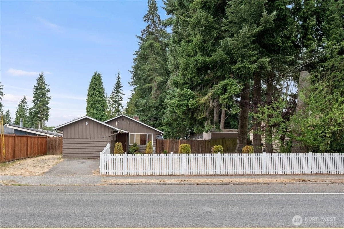 22406 56th Ave W Mountlake Terrace WA 98043