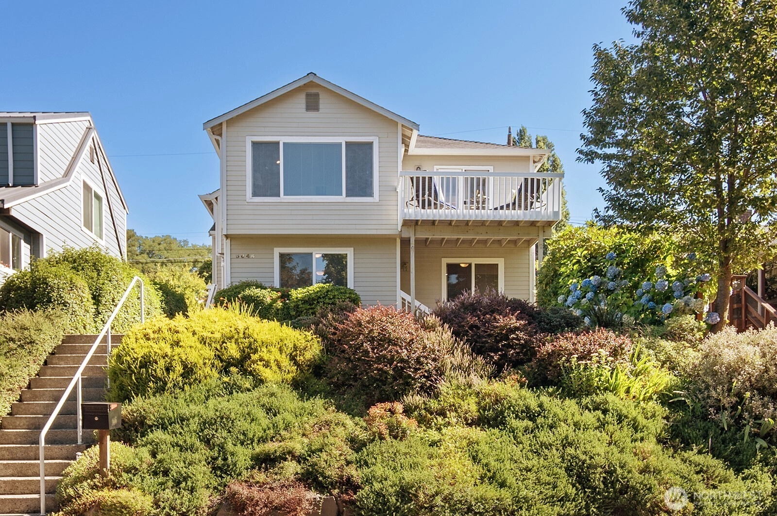 3046 NE Blakeley St Unit  Seattle WA 98105