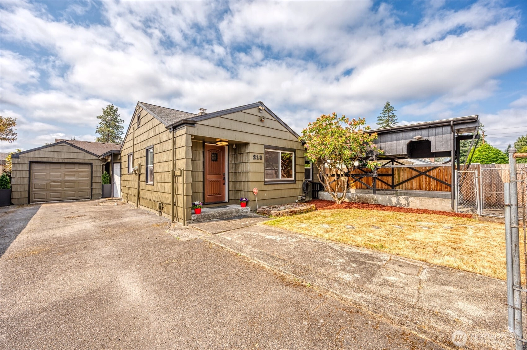 218 125th St S Unit  Tacoma WA 98444