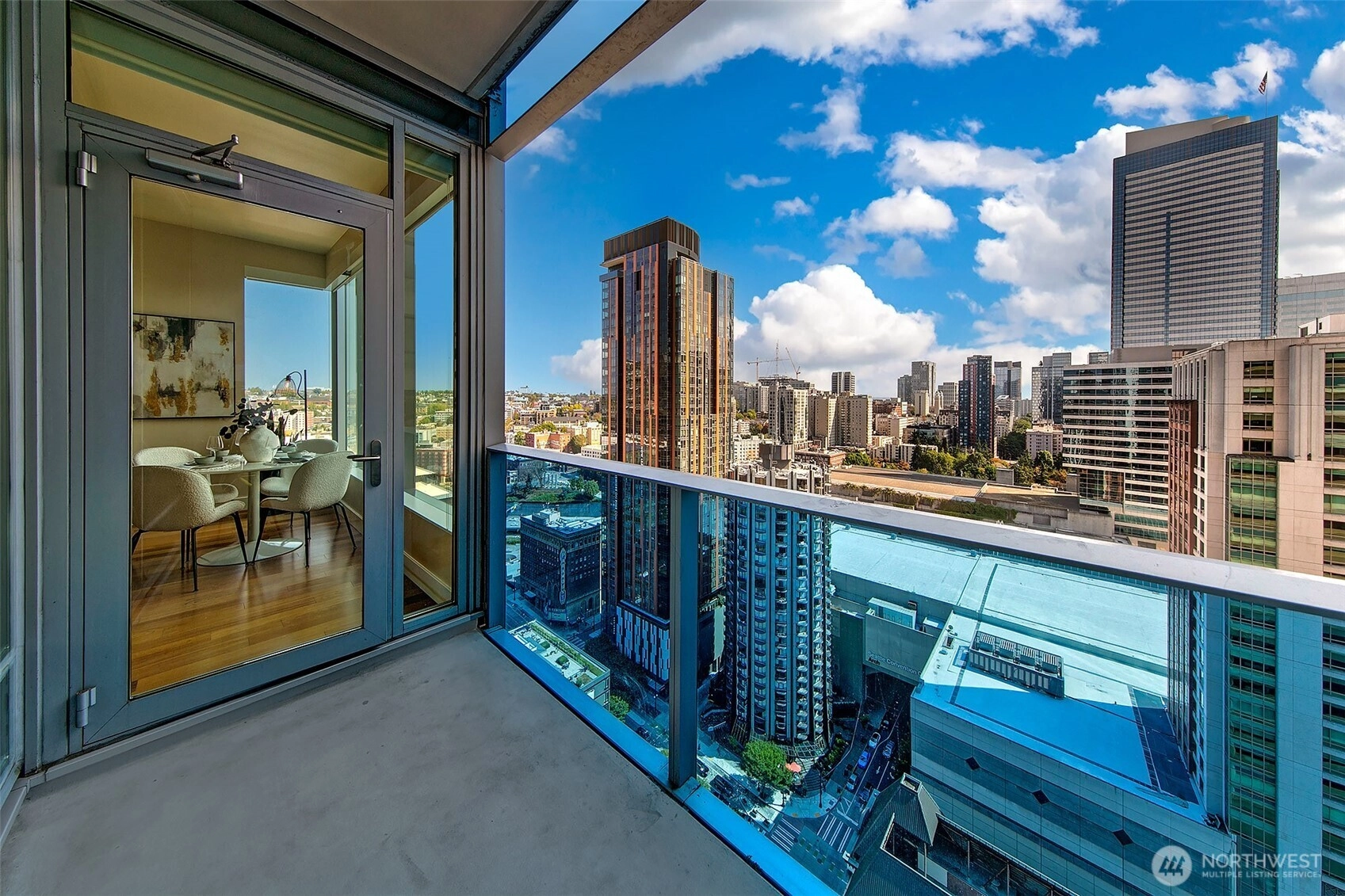 737 Olive Way Unit 2806 Unit 2806 Seattle WA 98101