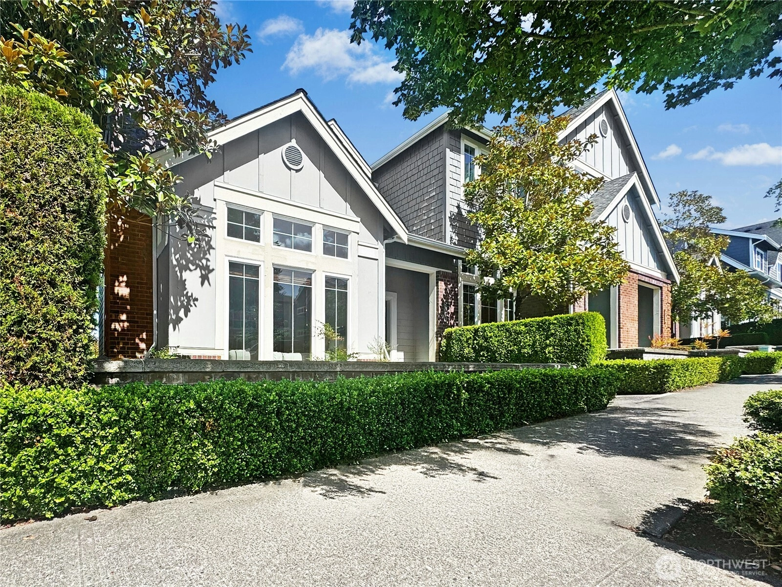2300 NE Park Dr Unit  Issaquah WA 98029