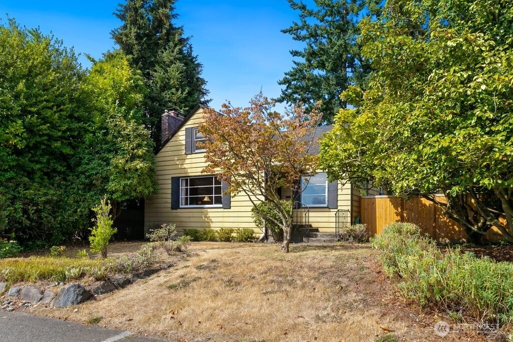 8445 30th Ave SW Seattle WA 98126