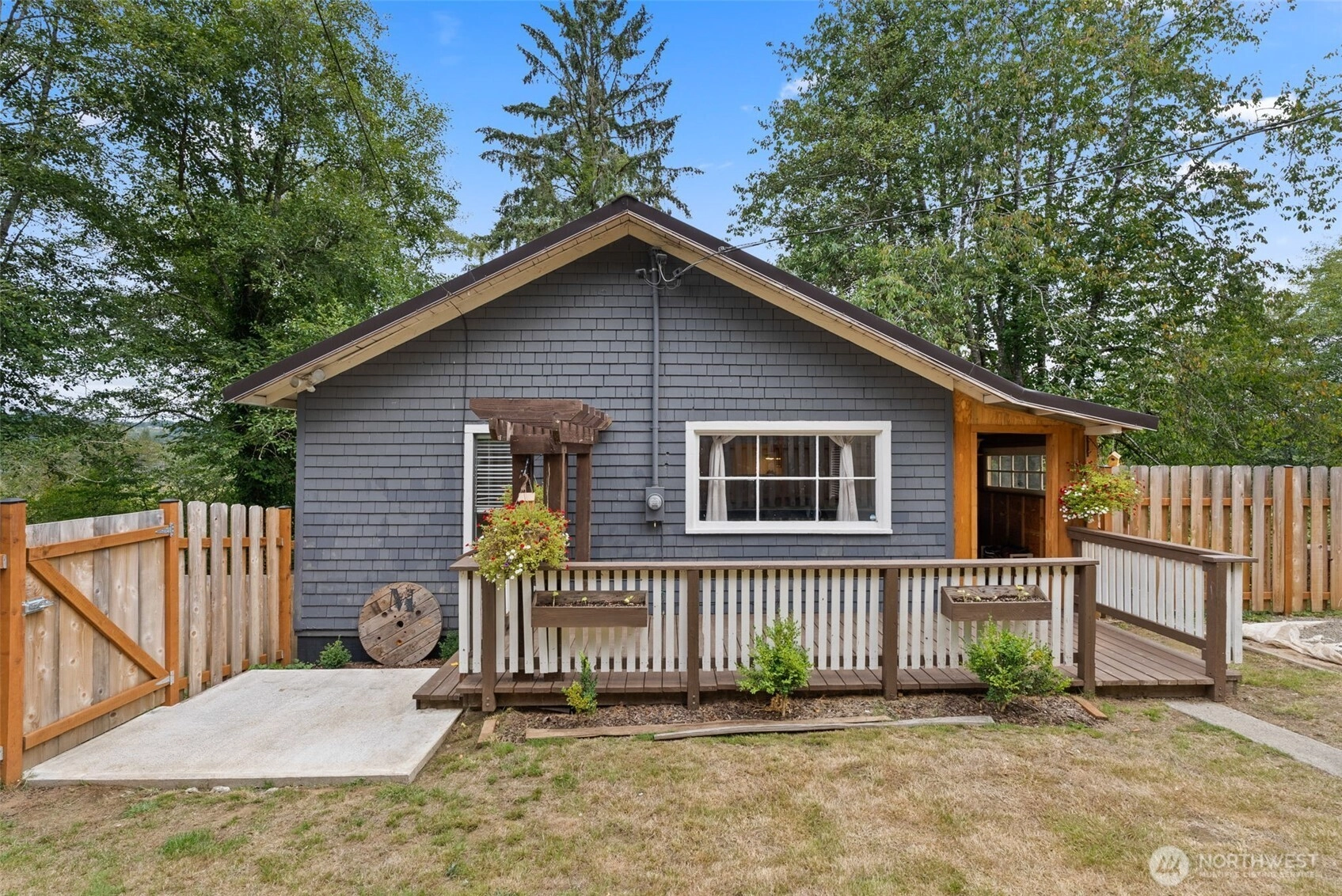 257 State Route 6 Raymond WA 98577
